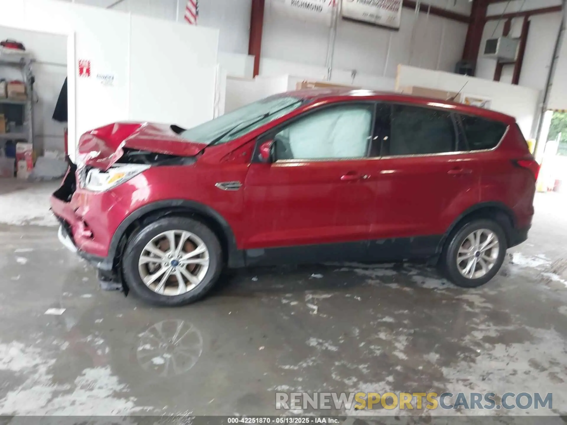 14 fotografías del automóvil dañado 1FMCU9GD9KUA91470 FORD ESCAPE 2019
