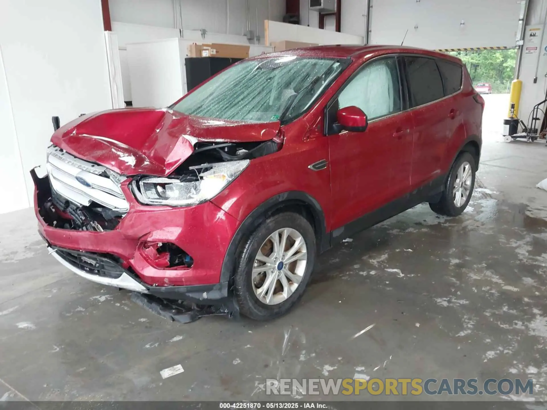 2 fotografías del automóvil dañado 1FMCU9GD9KUA91470 FORD ESCAPE 2019
