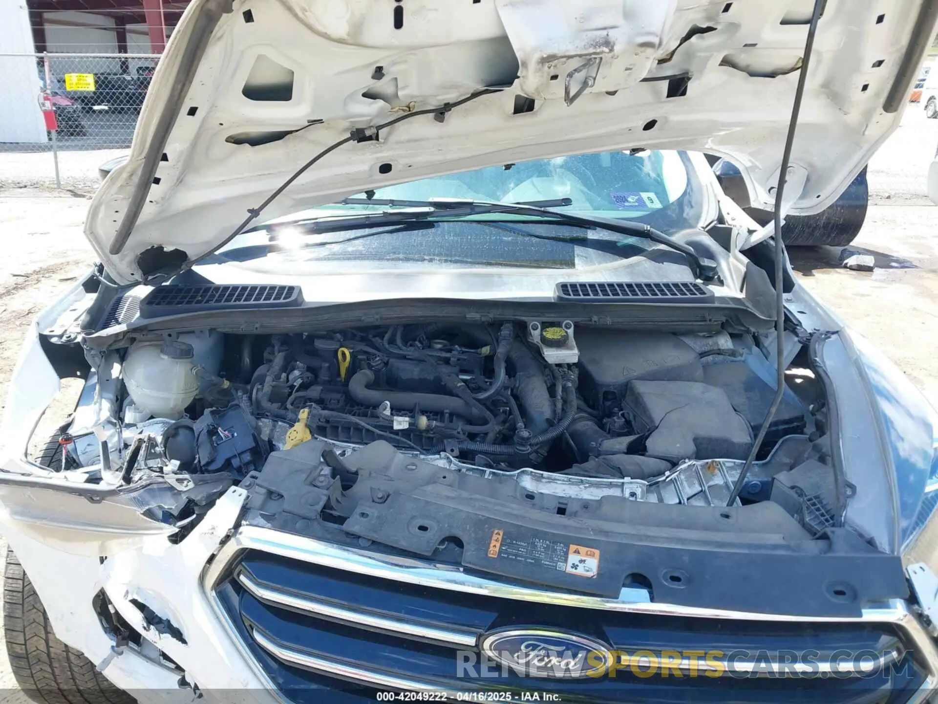 10 fotografías del automóvil dañado 1FMCU9GD9KUA95020 FORD ESCAPE 2019