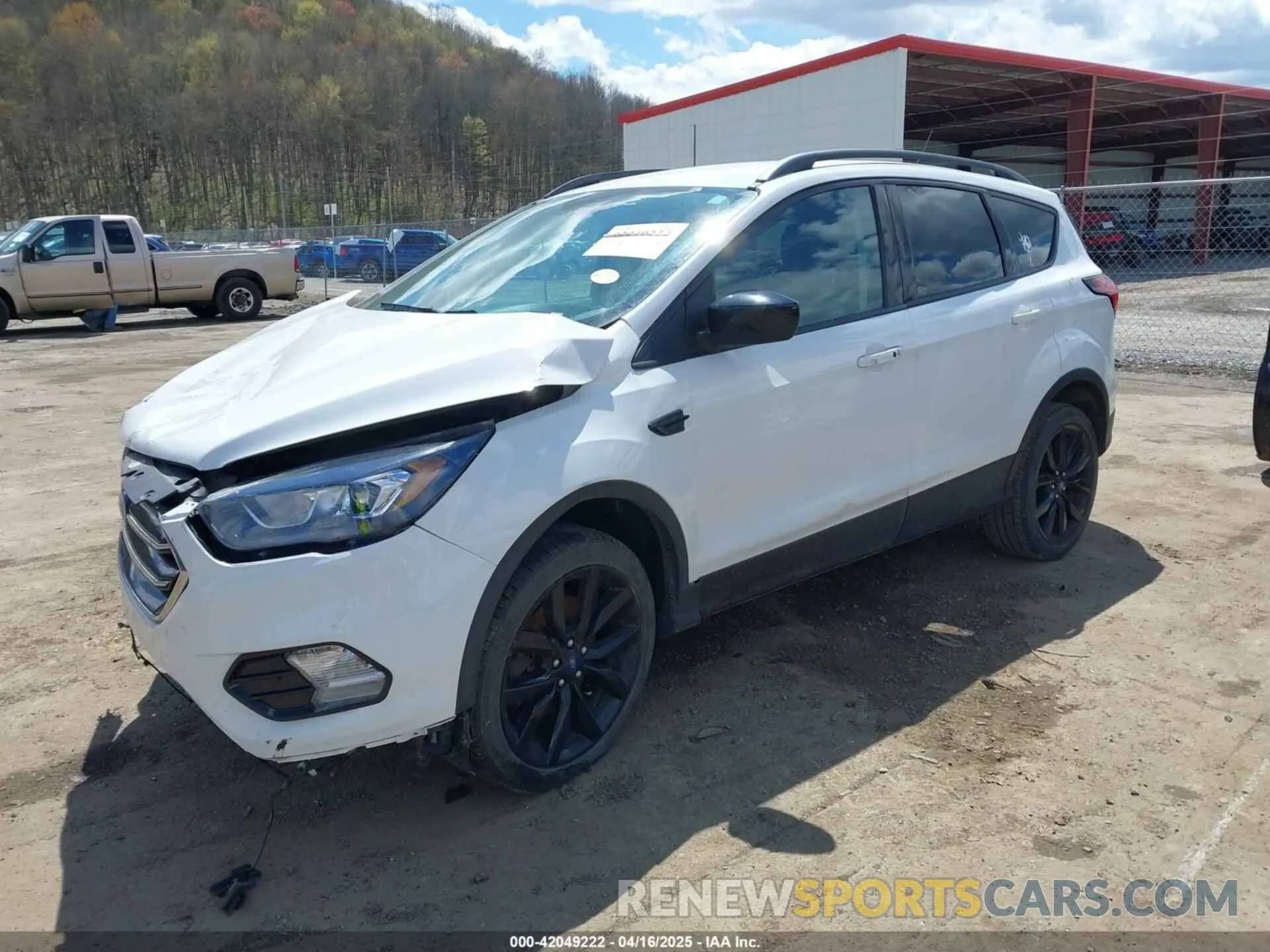 2 fotografías del automóvil dañado 1FMCU9GD9KUA95020 FORD ESCAPE 2019