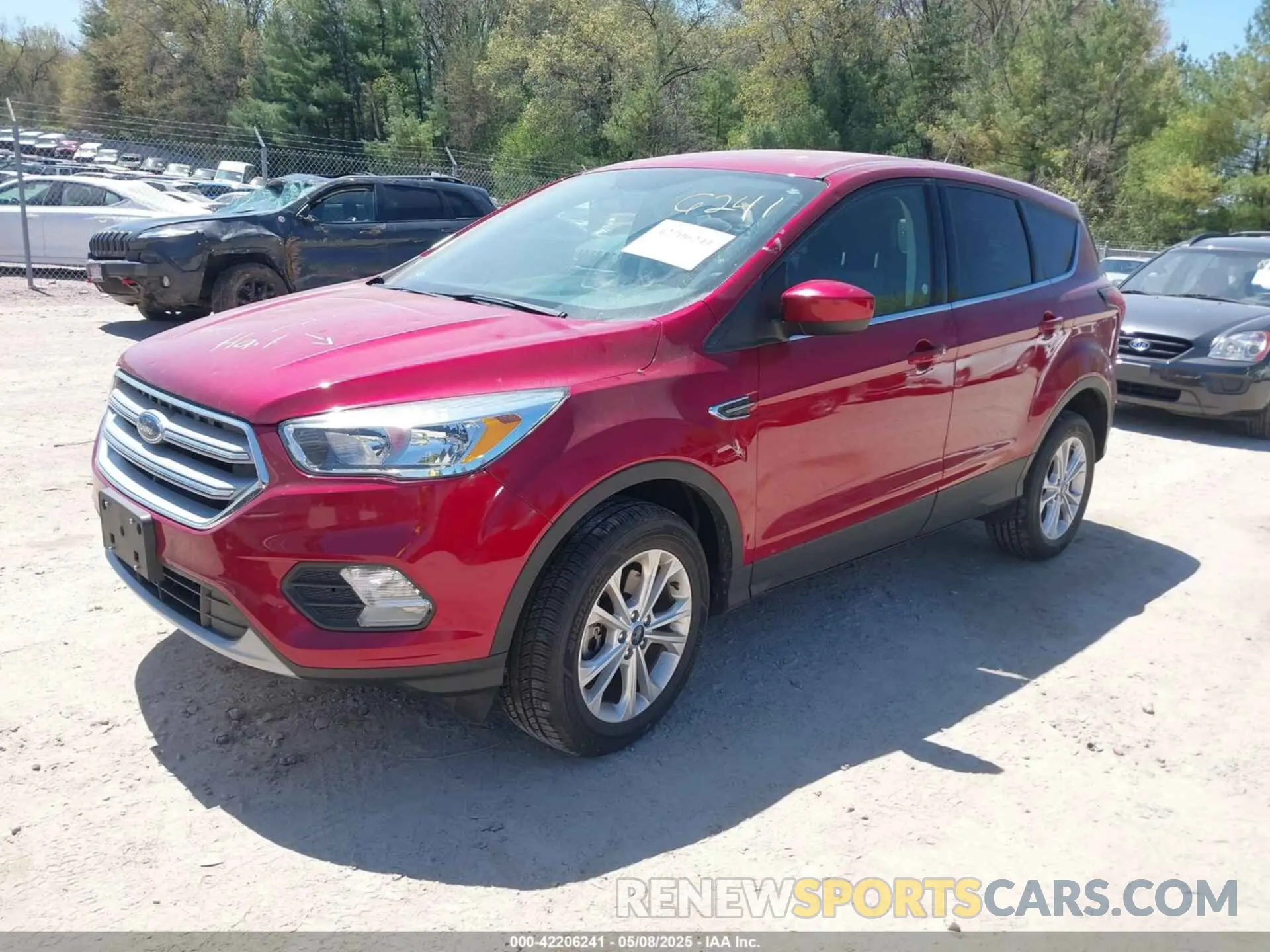 2 fotografías del automóvil dañado 1FMCU9GD9KUB22426 FORD ESCAPE 2019