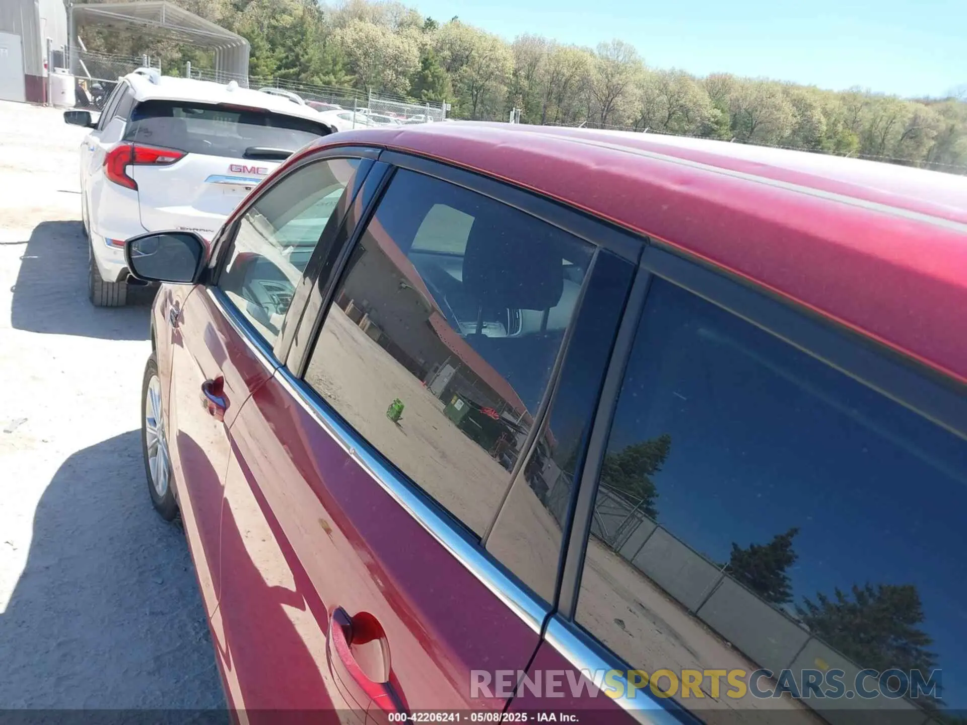 20 fotografías del automóvil dañado 1FMCU9GD9KUB22426 FORD ESCAPE 2019