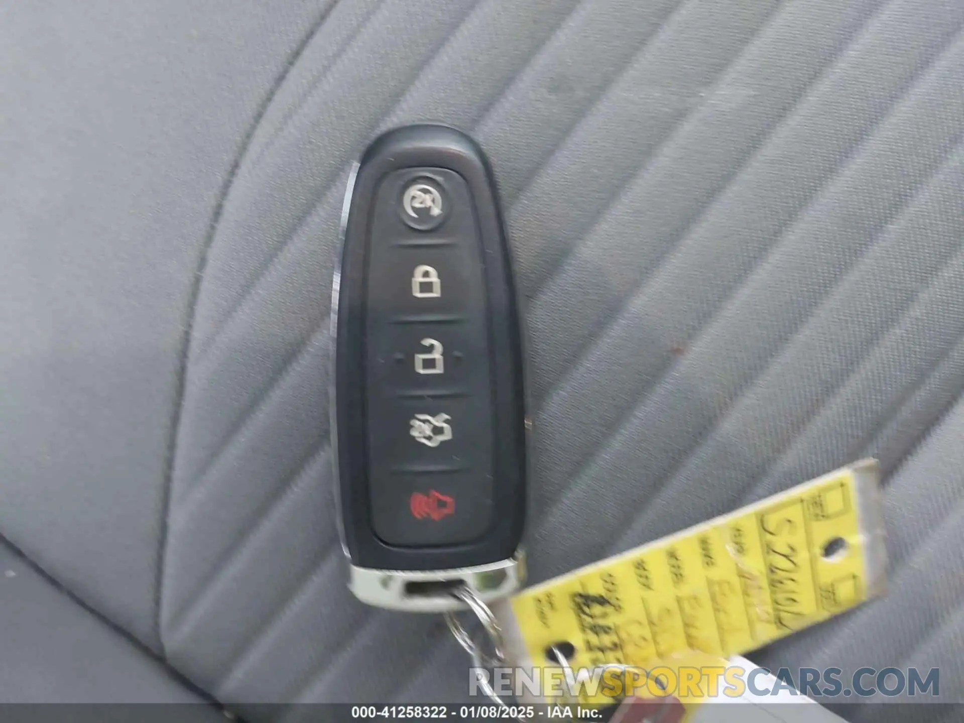 11 fotografías del automóvil dañado 1FMCU9GD9KUB37945 FORD ESCAPE 2019