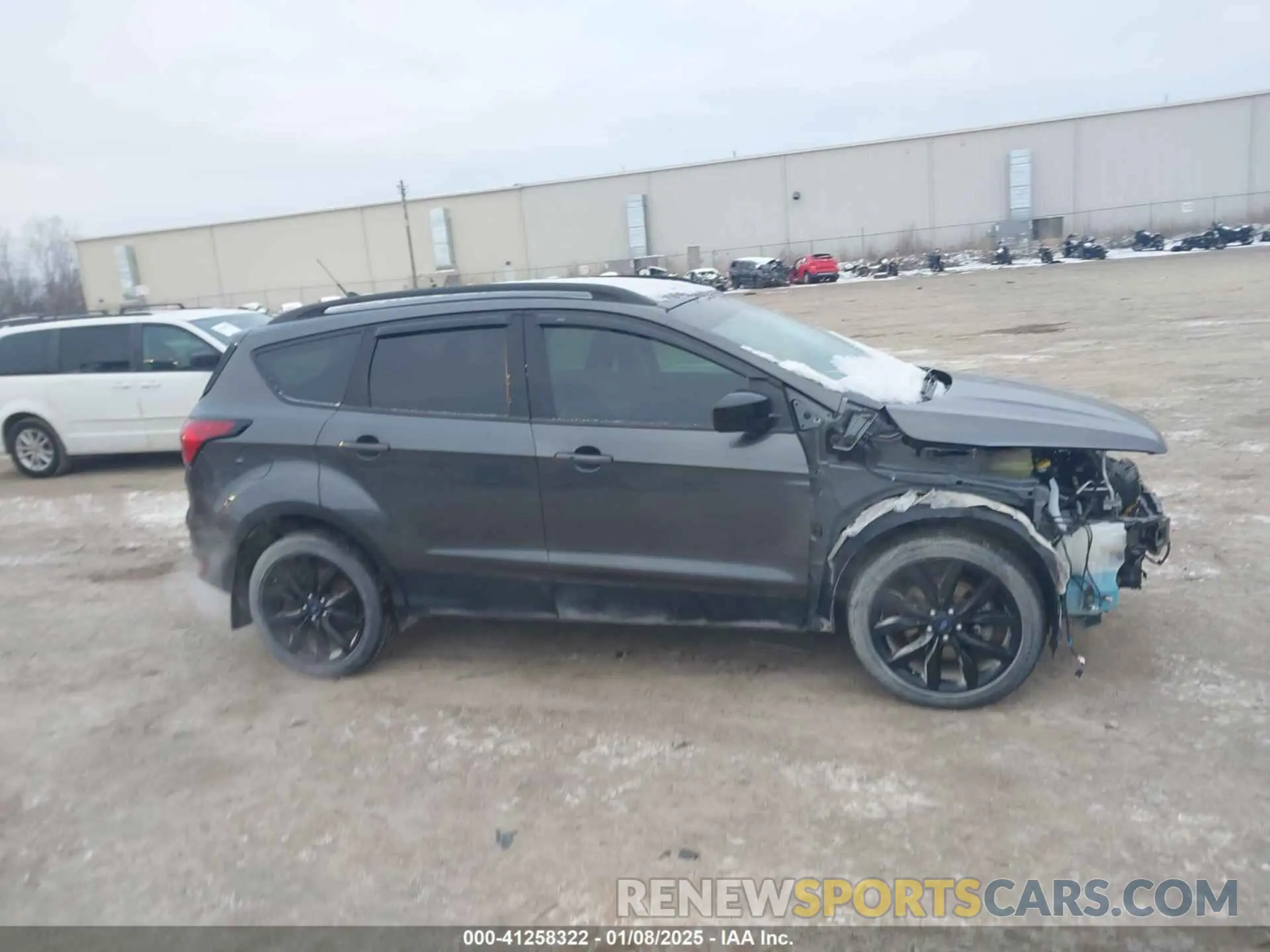 13 fotografías del automóvil dañado 1FMCU9GD9KUB37945 FORD ESCAPE 2019