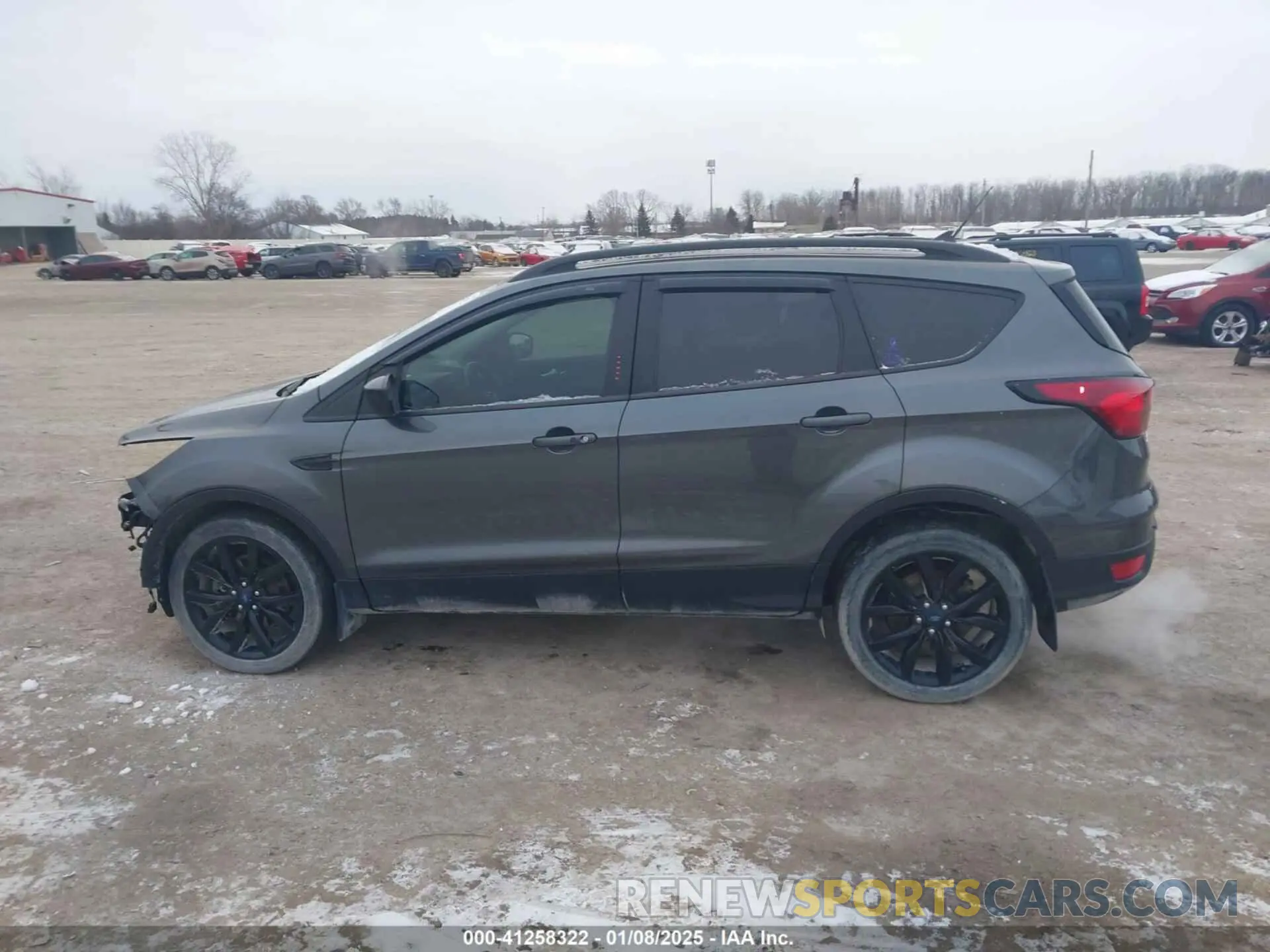 14 fotografías del automóvil dañado 1FMCU9GD9KUB37945 FORD ESCAPE 2019