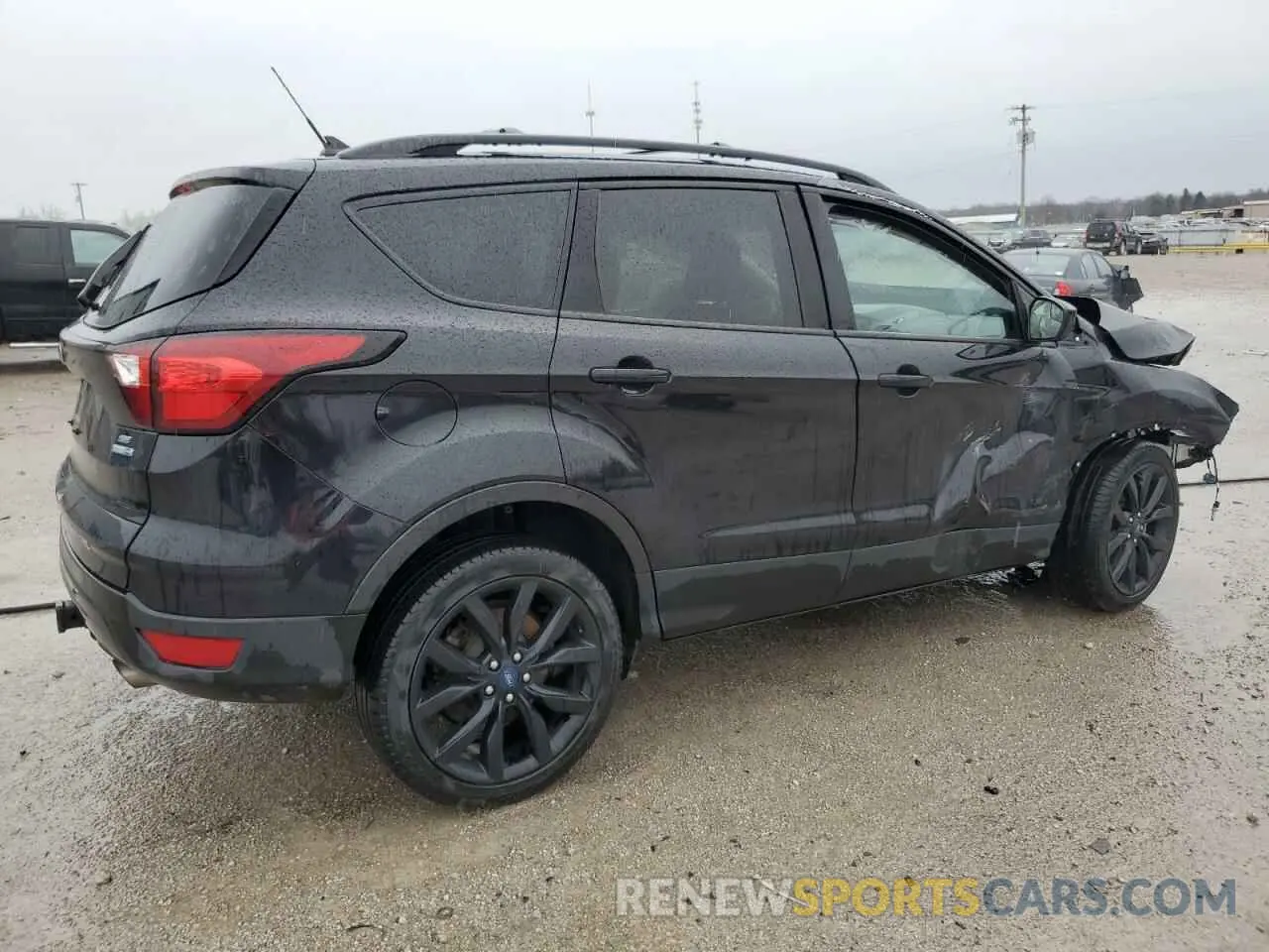3 fotografías del automóvil dañado 1FMCU9GD9KUB99166 FORD ESCAPE 2019