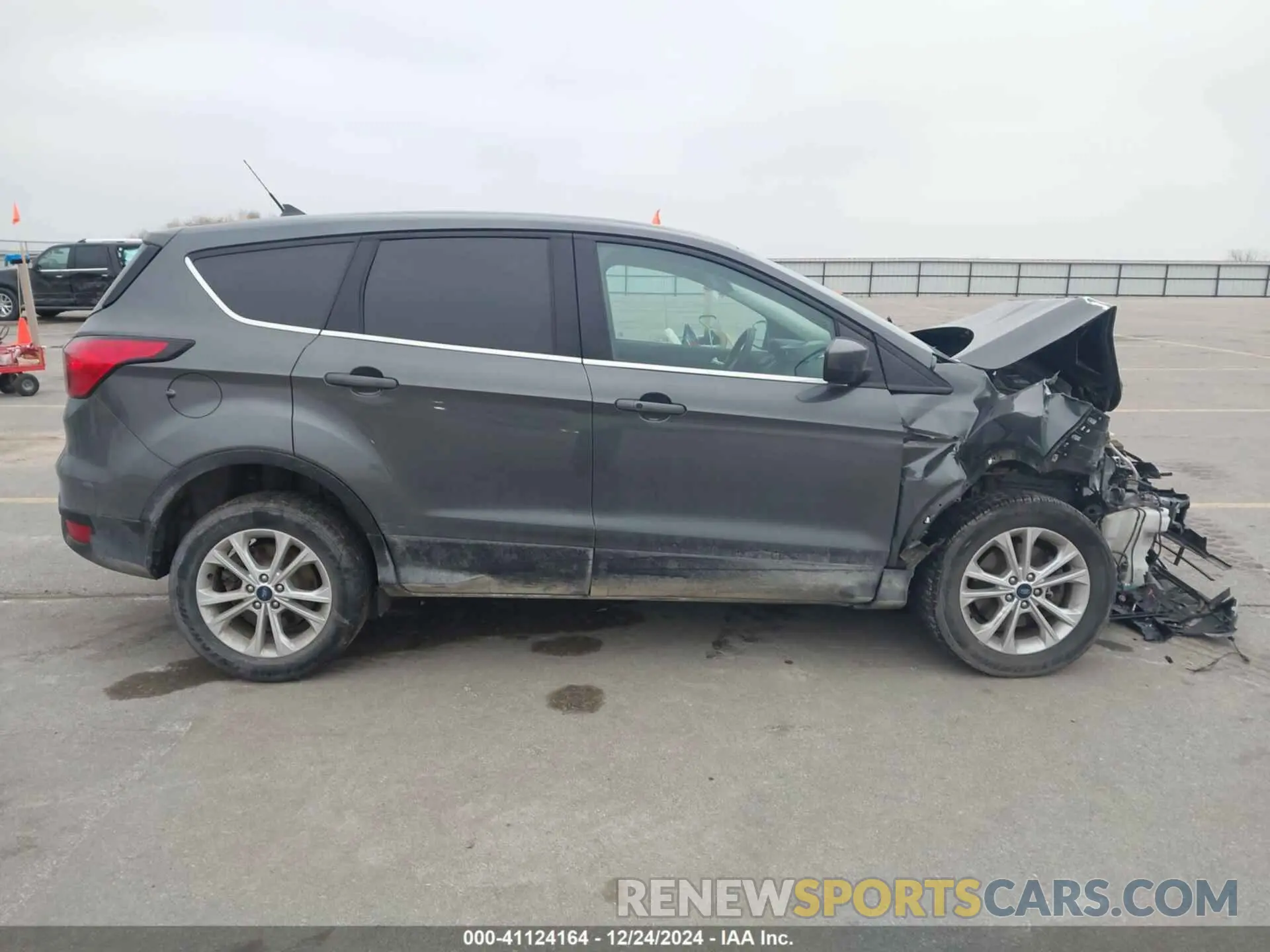14 fotografías del automóvil dañado 1FMCU9GD9KUC53338 FORD ESCAPE 2019