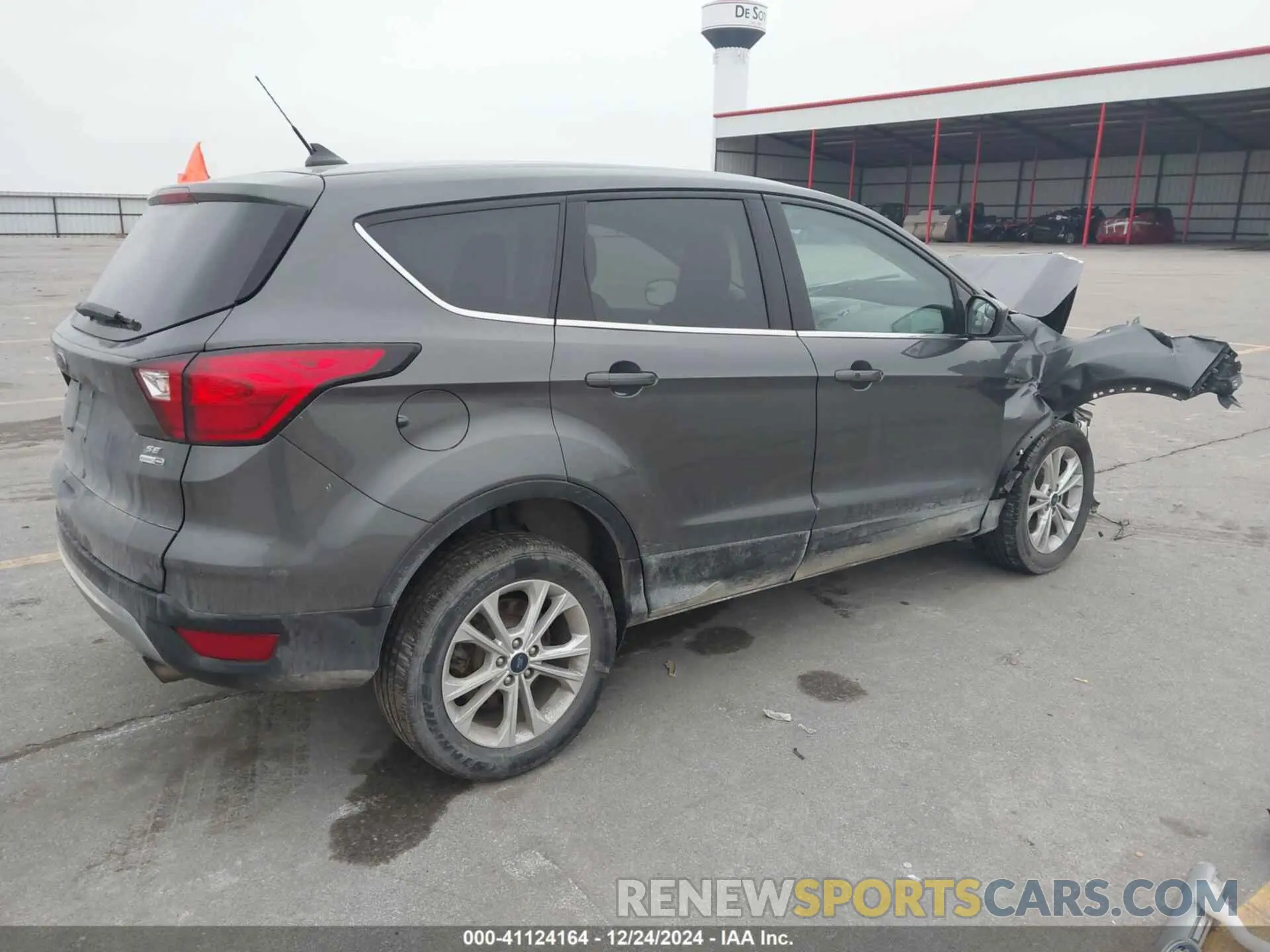 4 fotografías del automóvil dañado 1FMCU9GD9KUC53338 FORD ESCAPE 2019