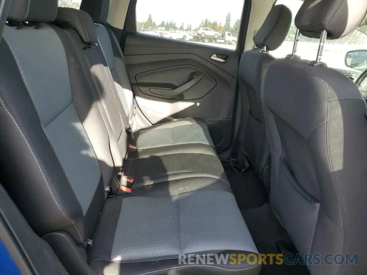 10 fotografías del automóvil dañado 1FMCU9GDXKUA21184 FORD ESCAPE 2019