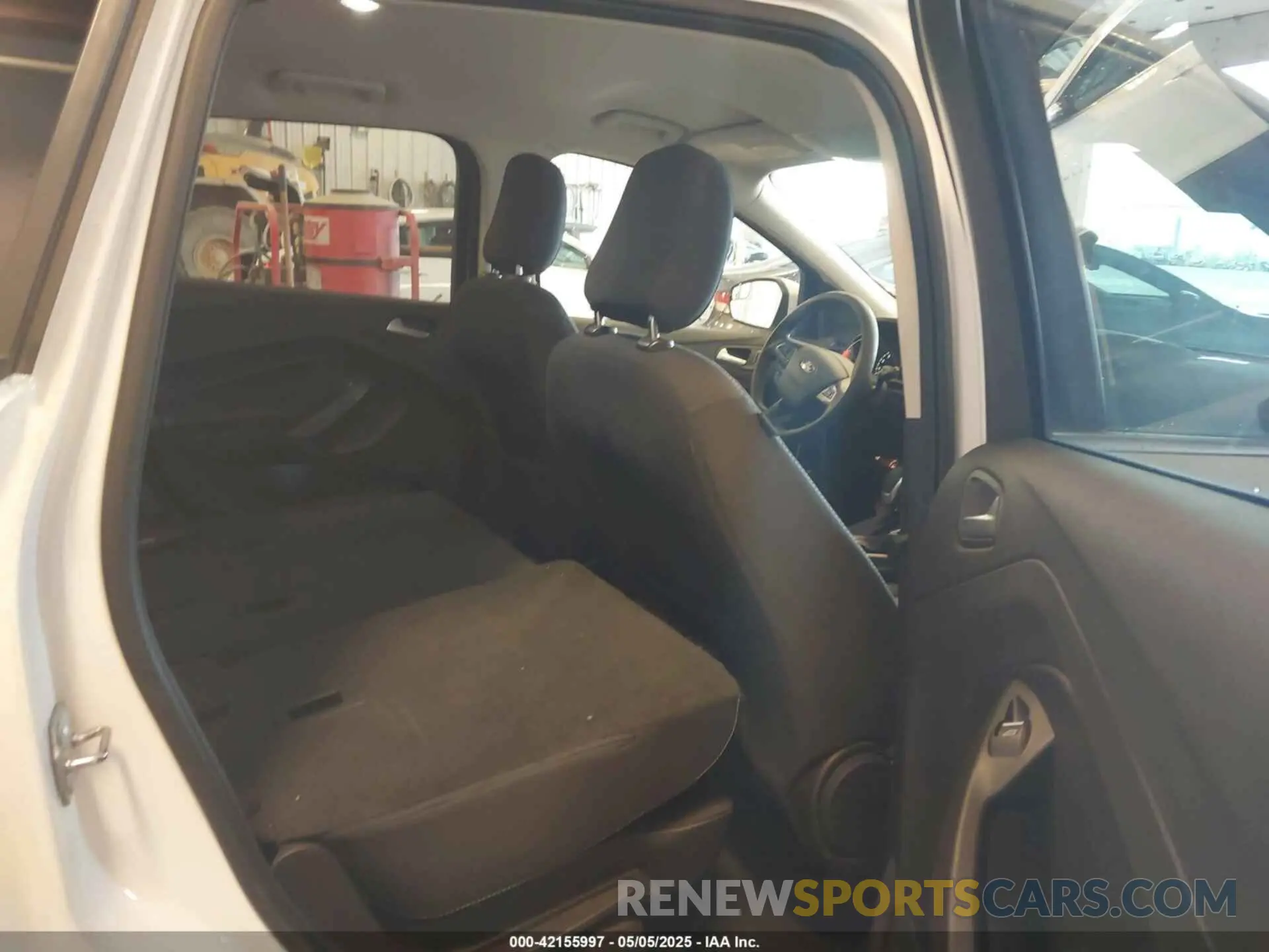 8 fotografías del automóvil dañado 1FMCU9GDXKUA97147 FORD ESCAPE 2019