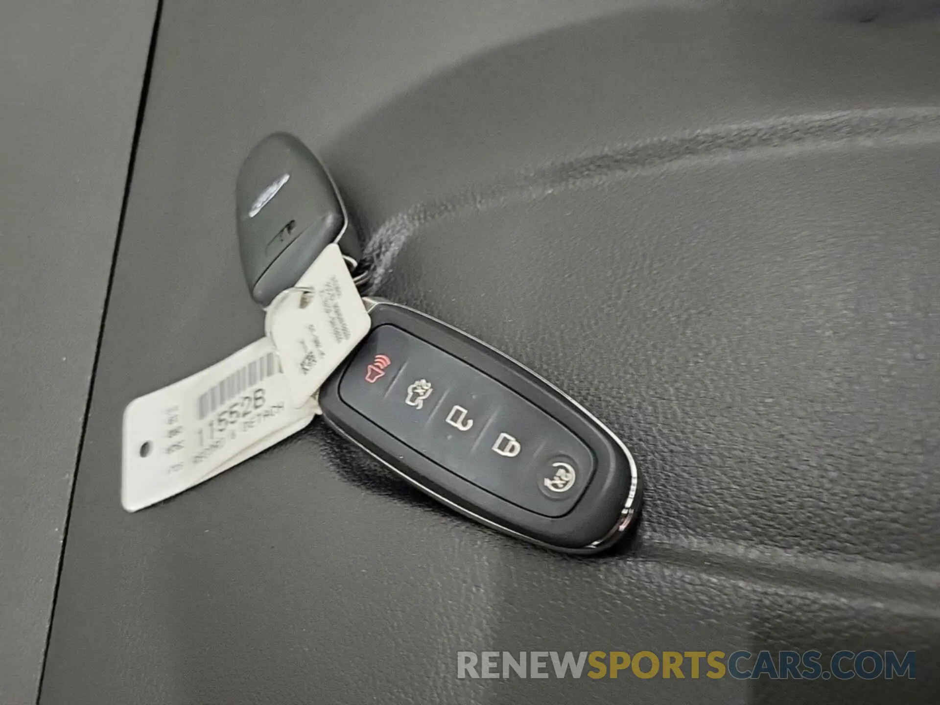 15 fotografías del automóvil dañado 1FMCU9GDXKUB27277 FORD ESCAPE 2019