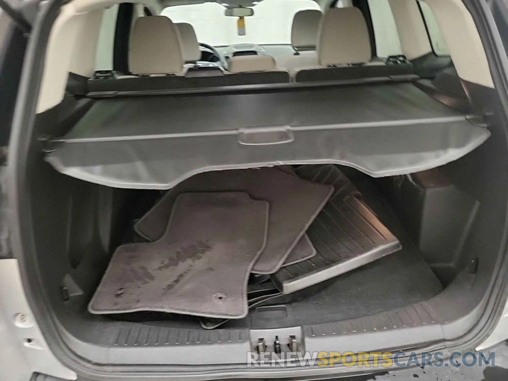 19 fotografías del automóvil dañado 1FMCU9GDXKUB27277 FORD ESCAPE 2019