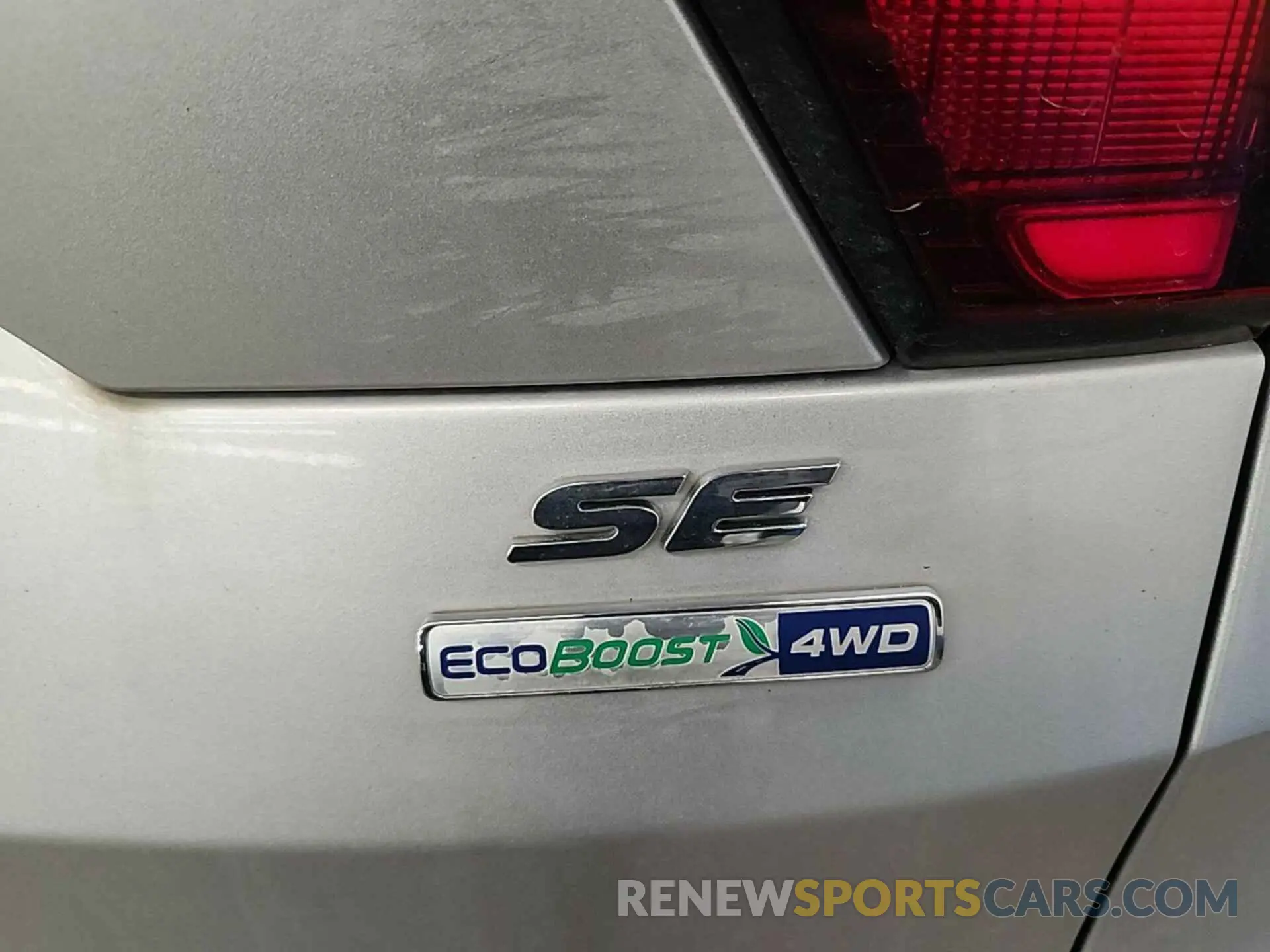 20 fotografías del automóvil dañado 1FMCU9GDXKUB27277 FORD ESCAPE 2019