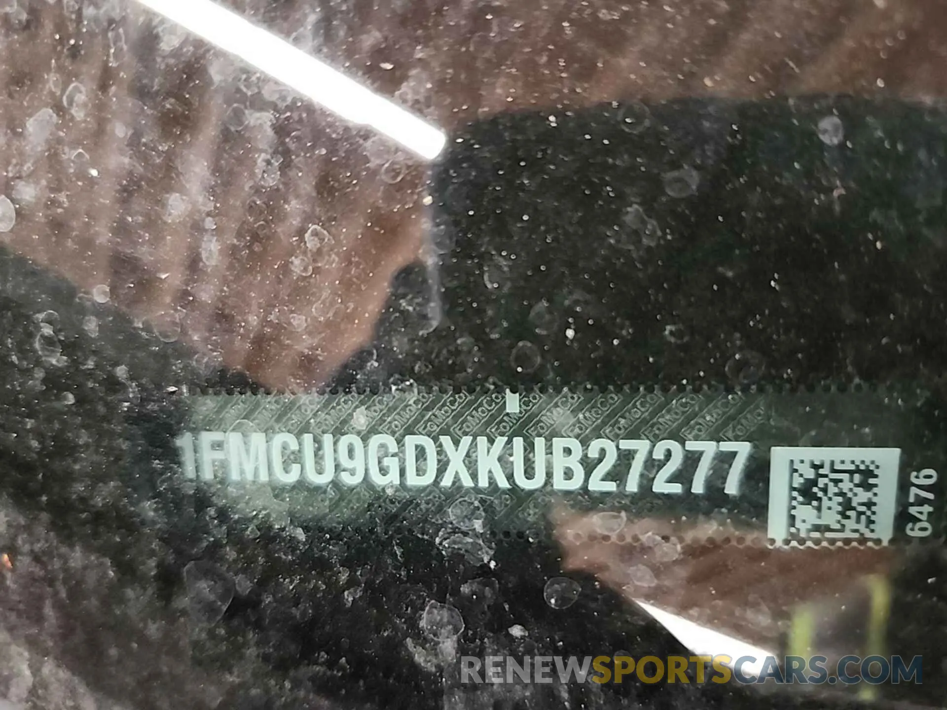 21 fotografías del automóvil dañado 1FMCU9GDXKUB27277 FORD ESCAPE 2019
