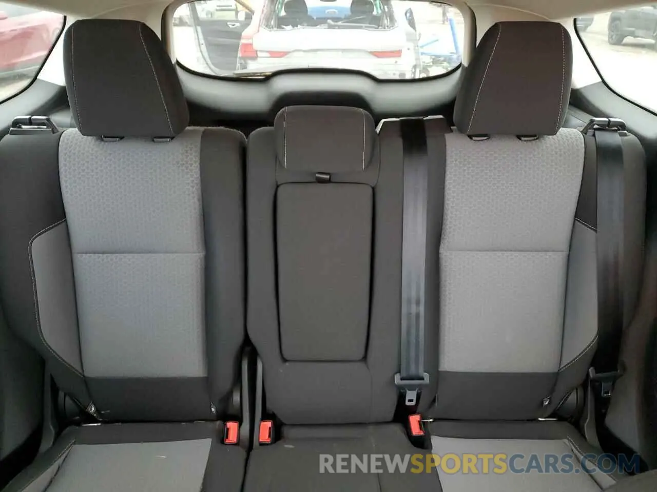 10 fotografías del automóvil dañado 1FMCU9GDXKUB96437 FORD ESCAPE 2019