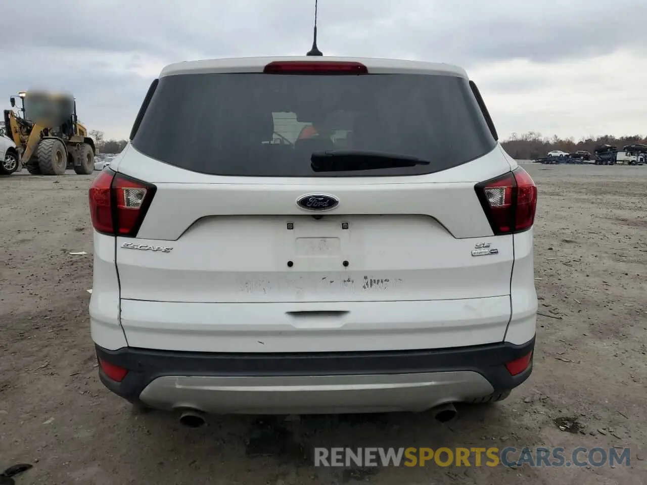 6 fotografías del automóvil dañado 1FMCU9GDXKUB96437 FORD ESCAPE 2019
