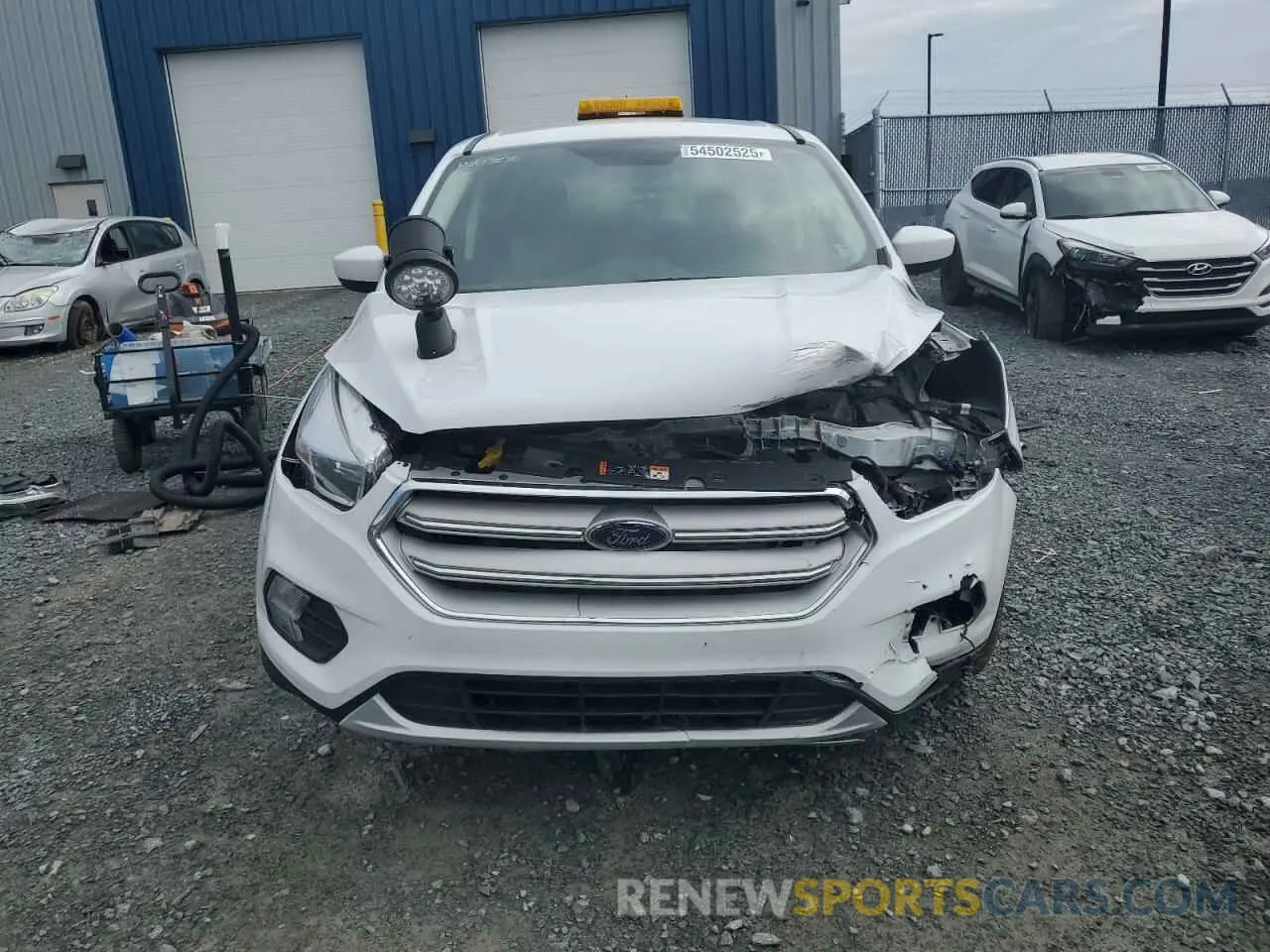 5 fotografías del automóvil dañado 1FMCU9GDXKUC13530 FORD ESCAPE 2019
