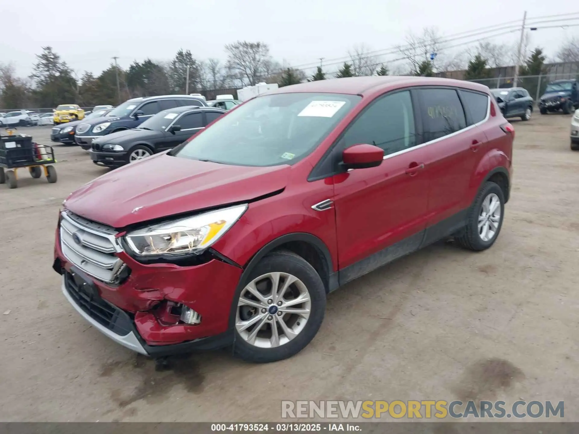 2 fotografías del automóvil dañado 1FMCU9GDXKUC35625 FORD ESCAPE 2019
