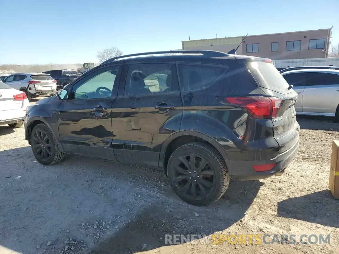 2 fotografías del automóvil dañado 1FMCU9GDXKUC56619 FORD ESCAPE 2019