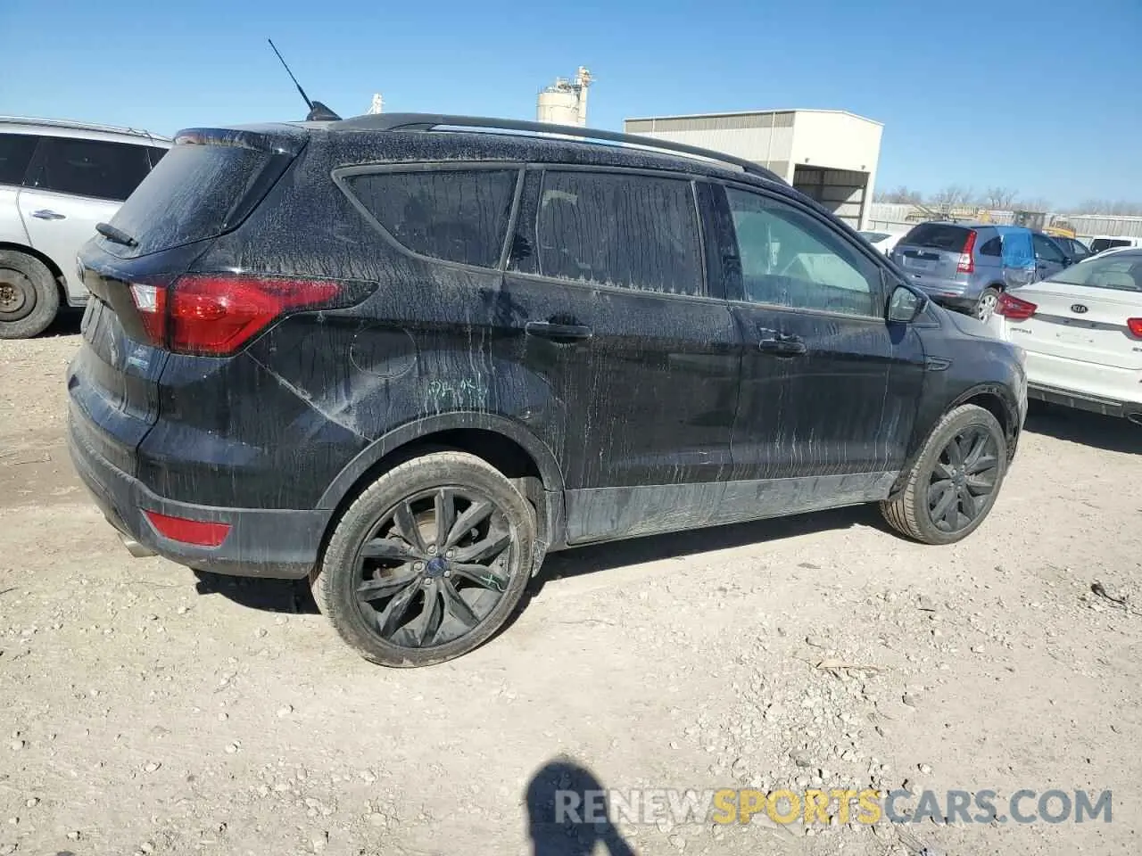 3 fotografías del automóvil dañado 1FMCU9GDXKUC56619 FORD ESCAPE 2019