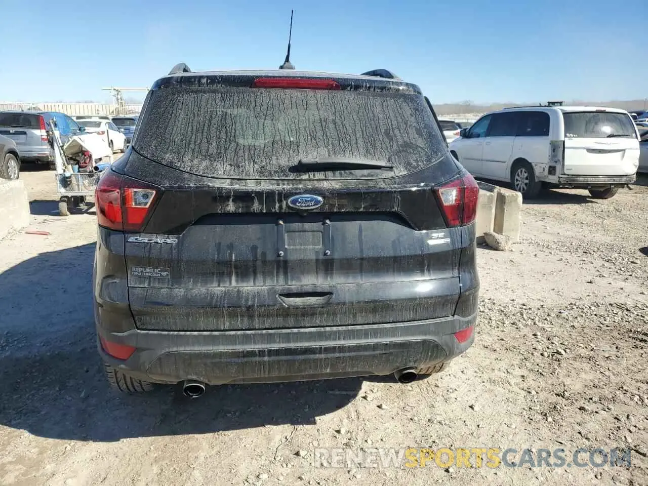 6 fotografías del automóvil dañado 1FMCU9GDXKUC56619 FORD ESCAPE 2019