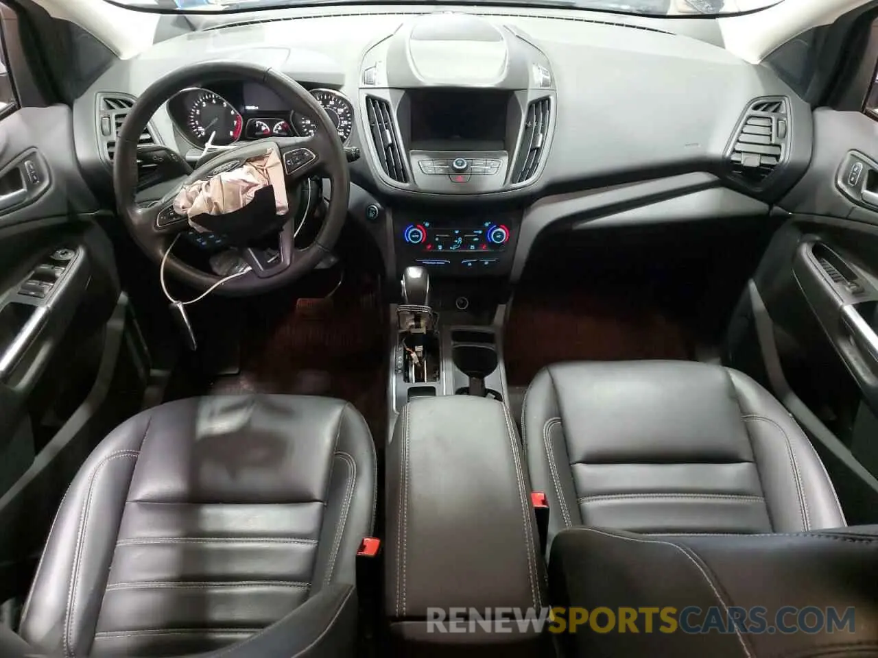 8 fotografías del automóvil dañado 1FMCU9HD0KUA94207 FORD ESCAPE 2019