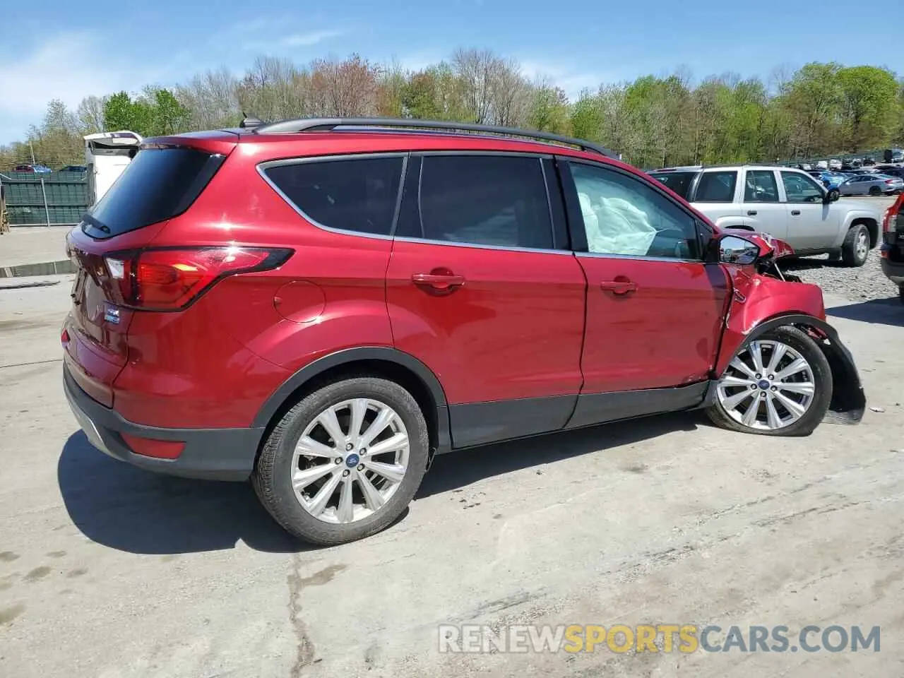 3 fotografías del automóvil dañado 1FMCU9HD0KUB43745 FORD ESCAPE 2019