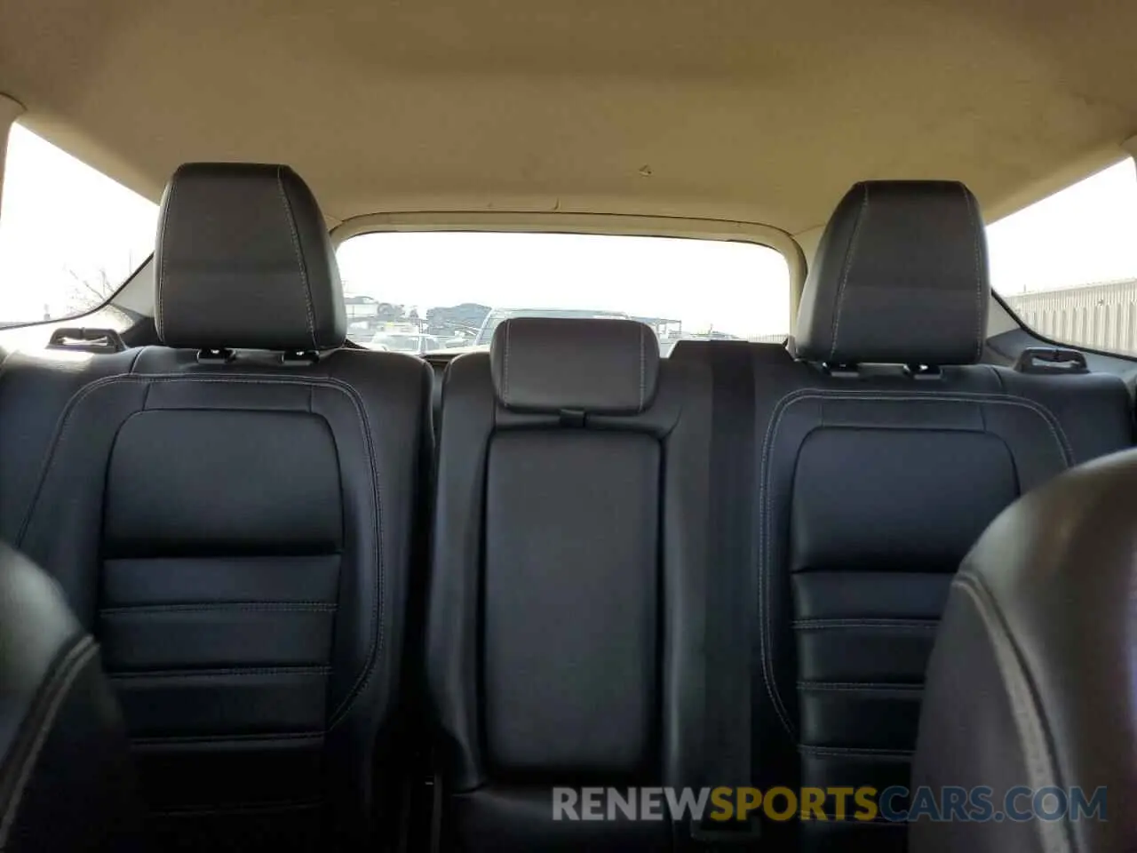10 fotografías del automóvil dañado 1FMCU9HD1KUA02523 FORD ESCAPE 2019