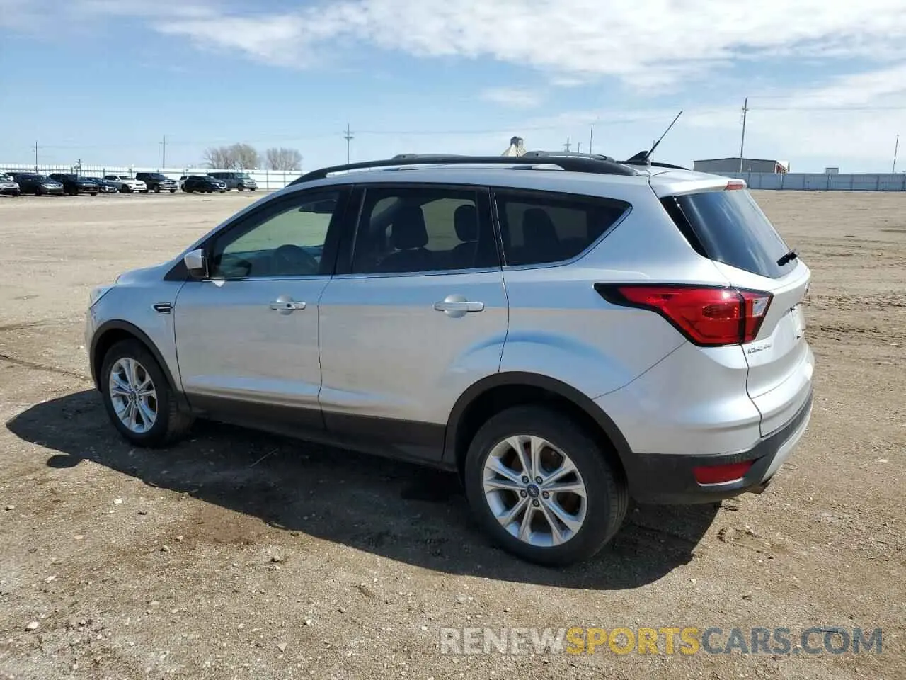 2 fotografías del automóvil dañado 1FMCU9HD1KUA02523 FORD ESCAPE 2019