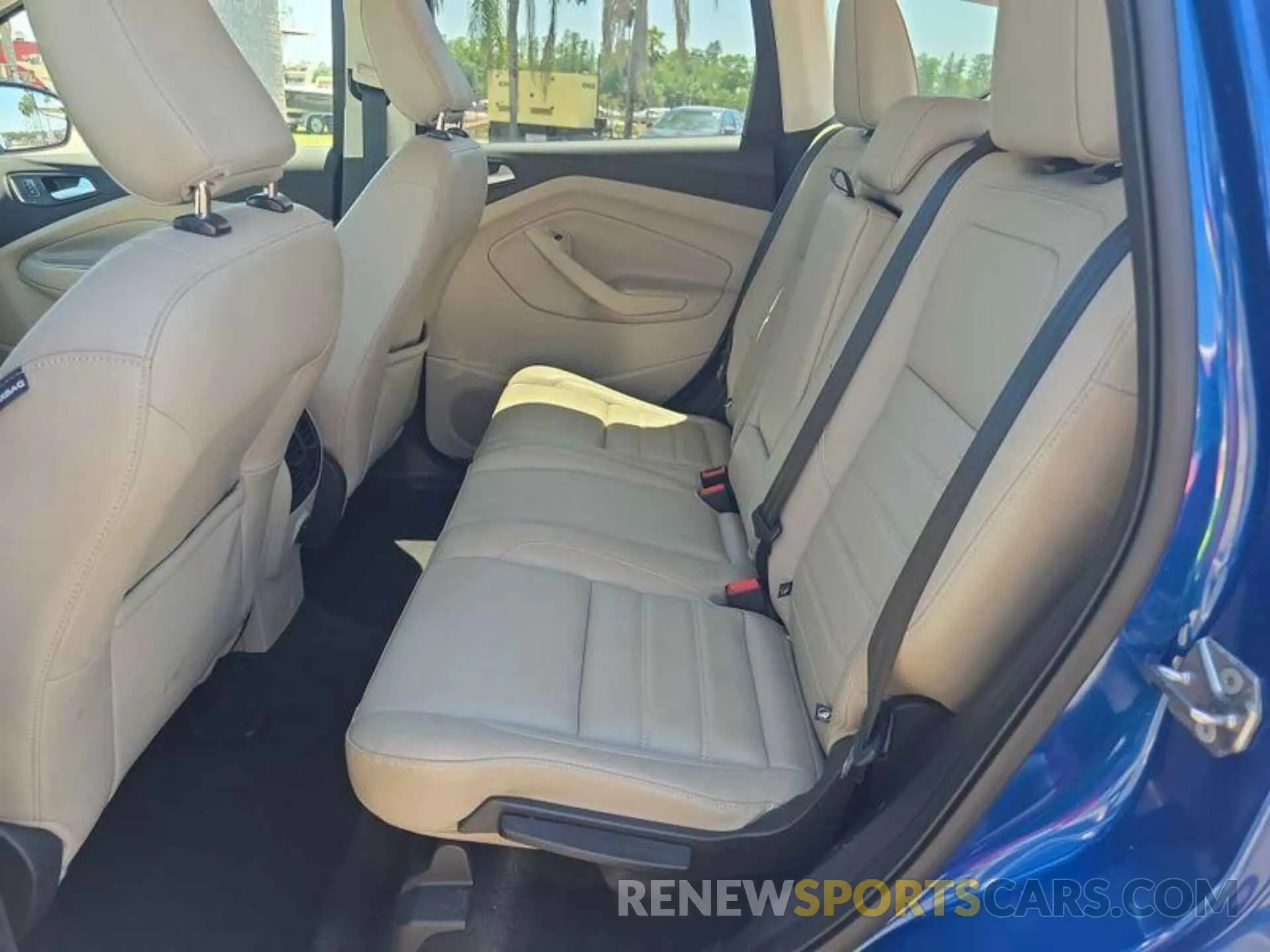 2 fotografías del automóvil dañado 1FMCU9HD1KUA65573 FORD ESCAPE 2019
