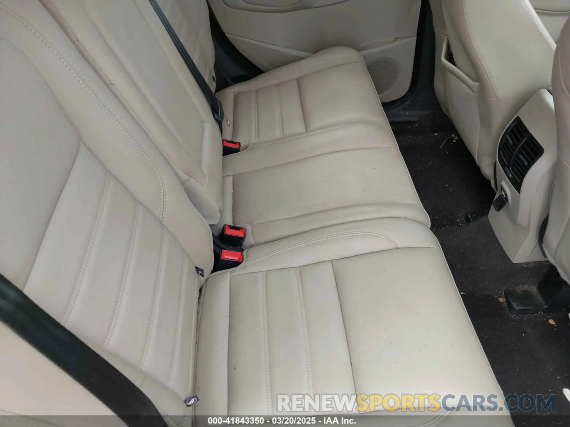 8 fotografías del automóvil dañado 1FMCU9HD1KUB75409 FORD ESCAPE 2019