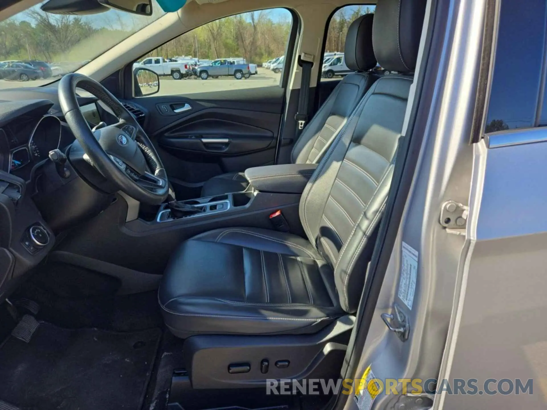 20 fotografías del automóvil dañado 1FMCU9HD2KUA72581 FORD ESCAPE 2019