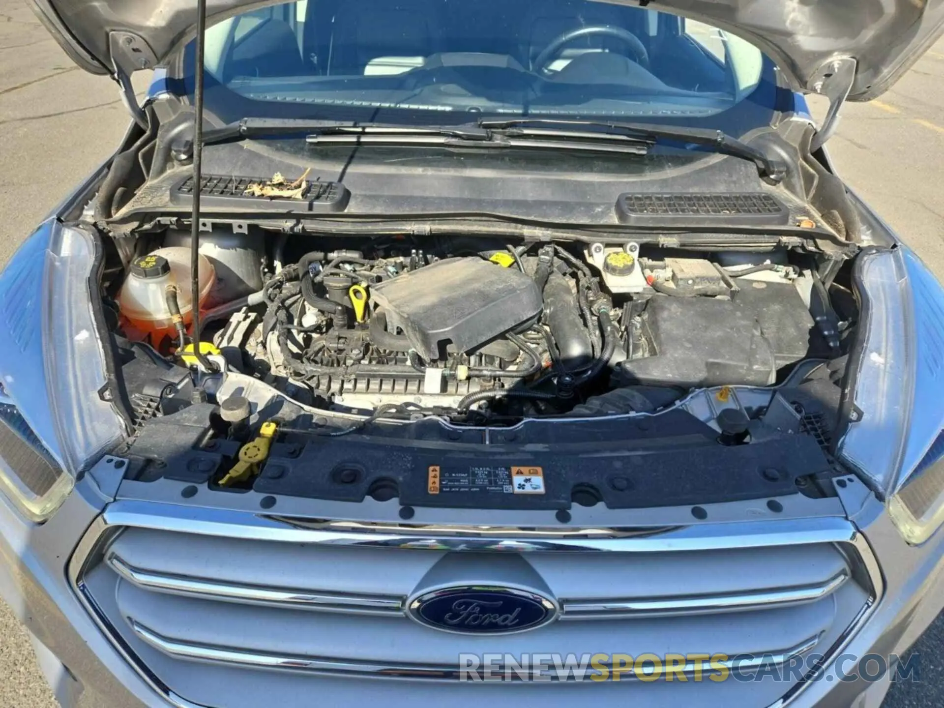 5 fotografías del automóvil dañado 1FMCU9HD2KUA72581 FORD ESCAPE 2019