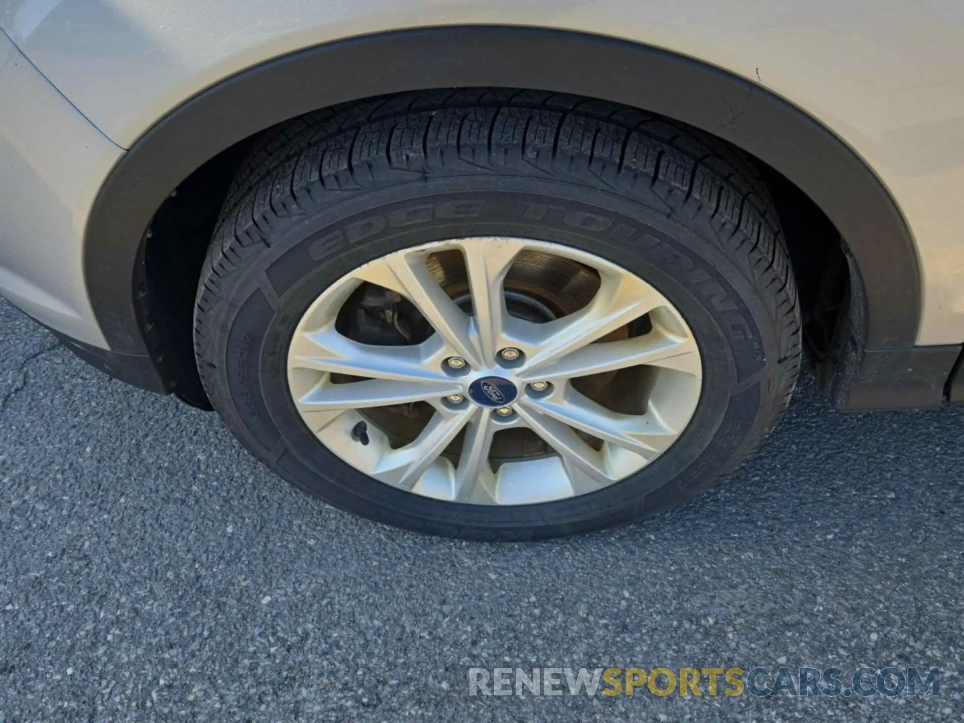 9 fotografías del automóvil dañado 1FMCU9HD2KUA72581 FORD ESCAPE 2019