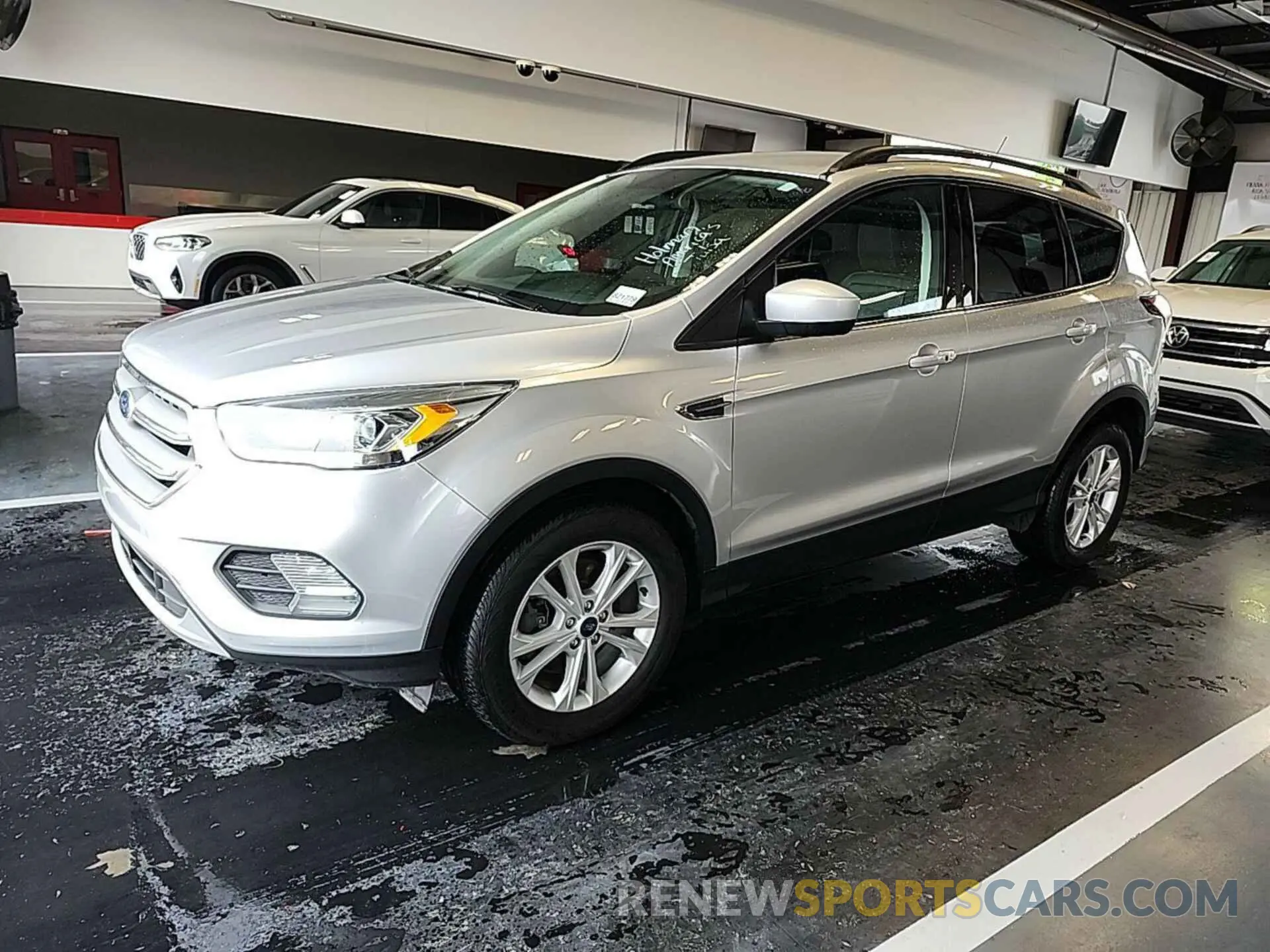2 fotografías del automóvil dañado 1FMCU9HD3KUA71343 FORD ESCAPE 2019