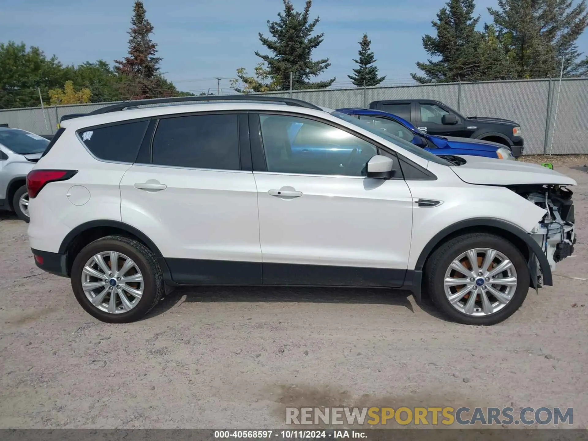 13 fotografías del automóvil dañado 1FMCU9HD3KUA93164 FORD ESCAPE 2019