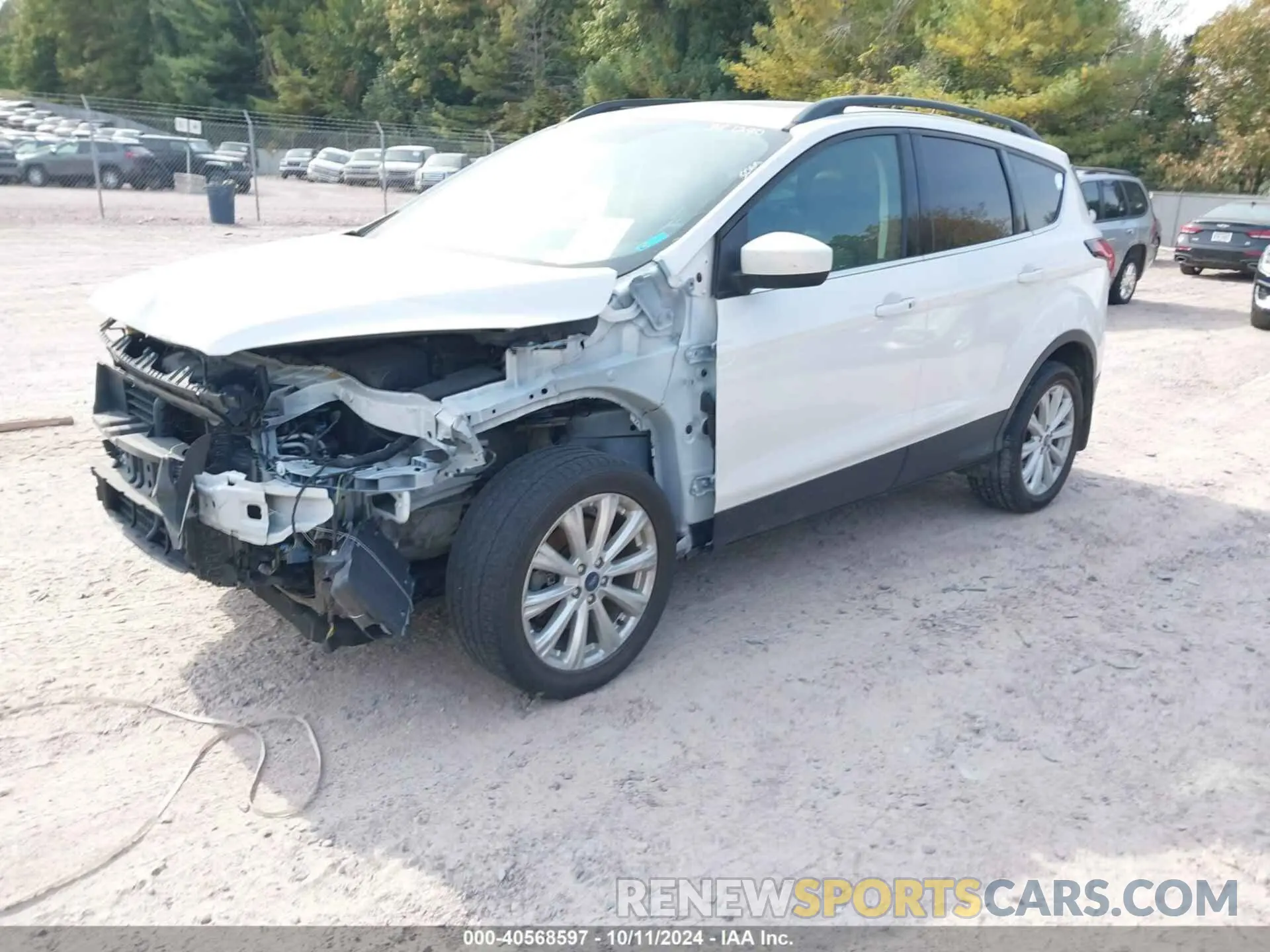 2 fotografías del automóvil dañado 1FMCU9HD3KUA93164 FORD ESCAPE 2019