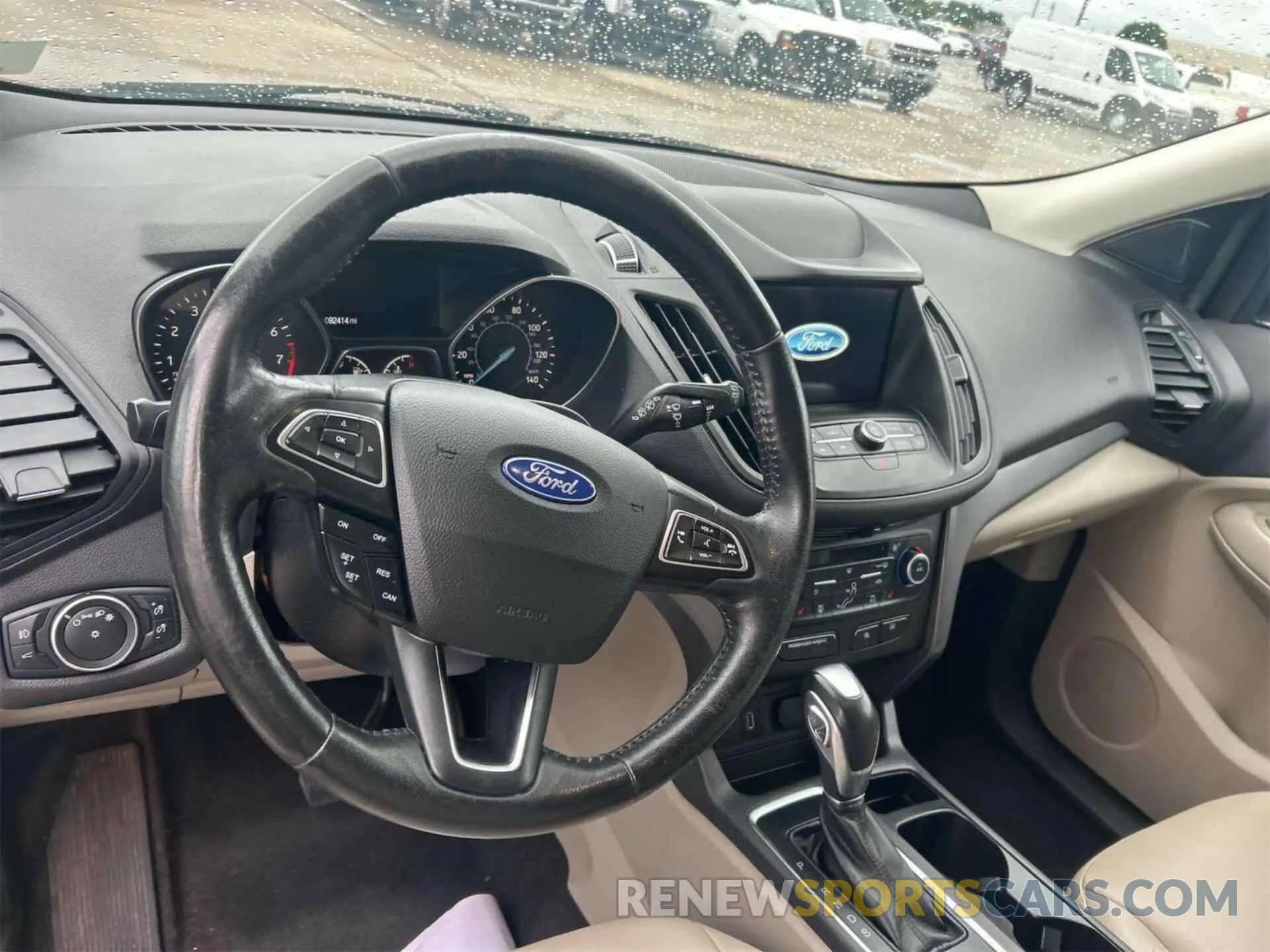 3 fotografías del automóvil dañado 1FMCU9HD3KUB82443 FORD ESCAPE 2019