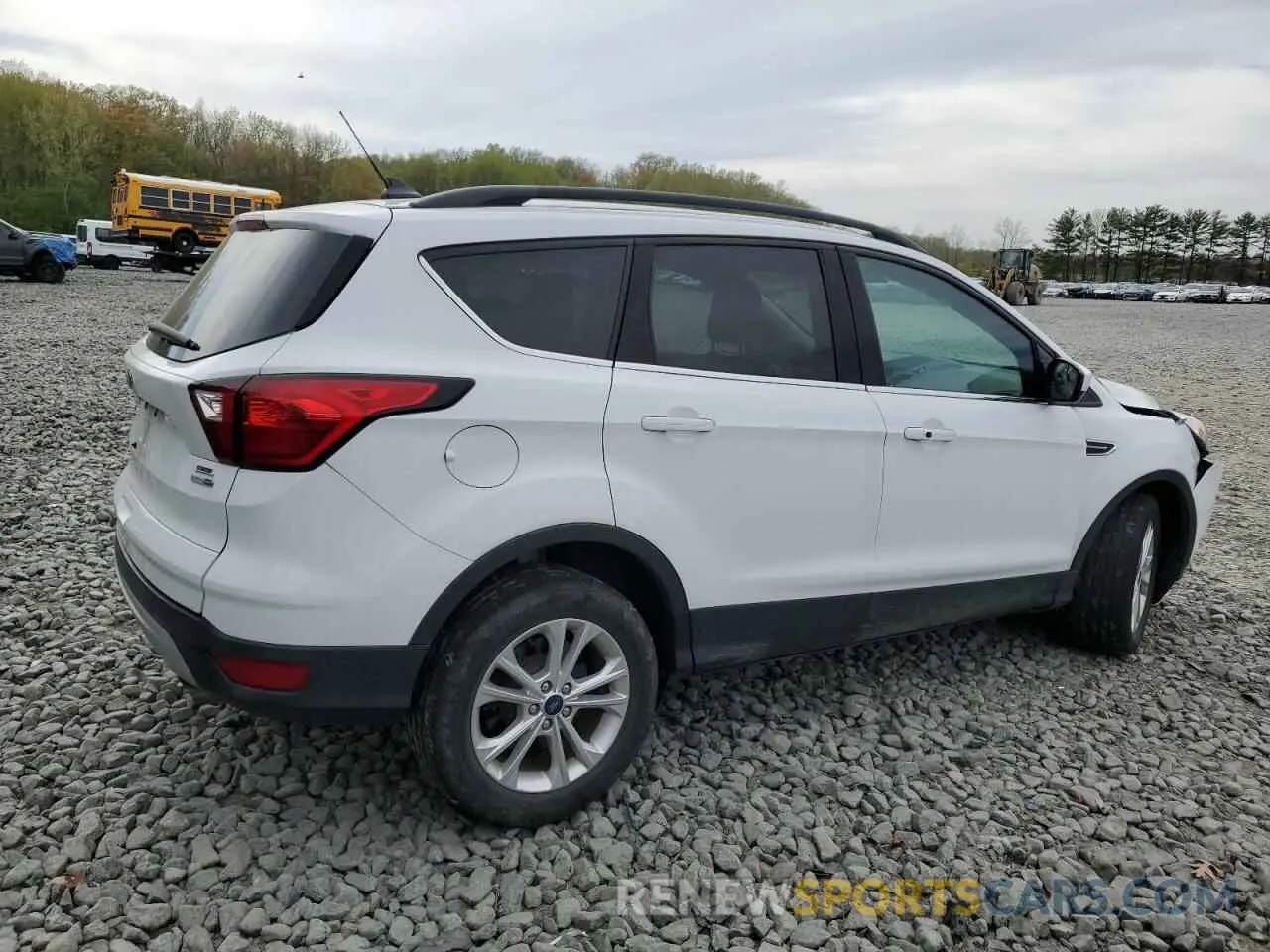 3 fotografías del automóvil dañado 1FMCU9HD3KUB92387 FORD ESCAPE 2019