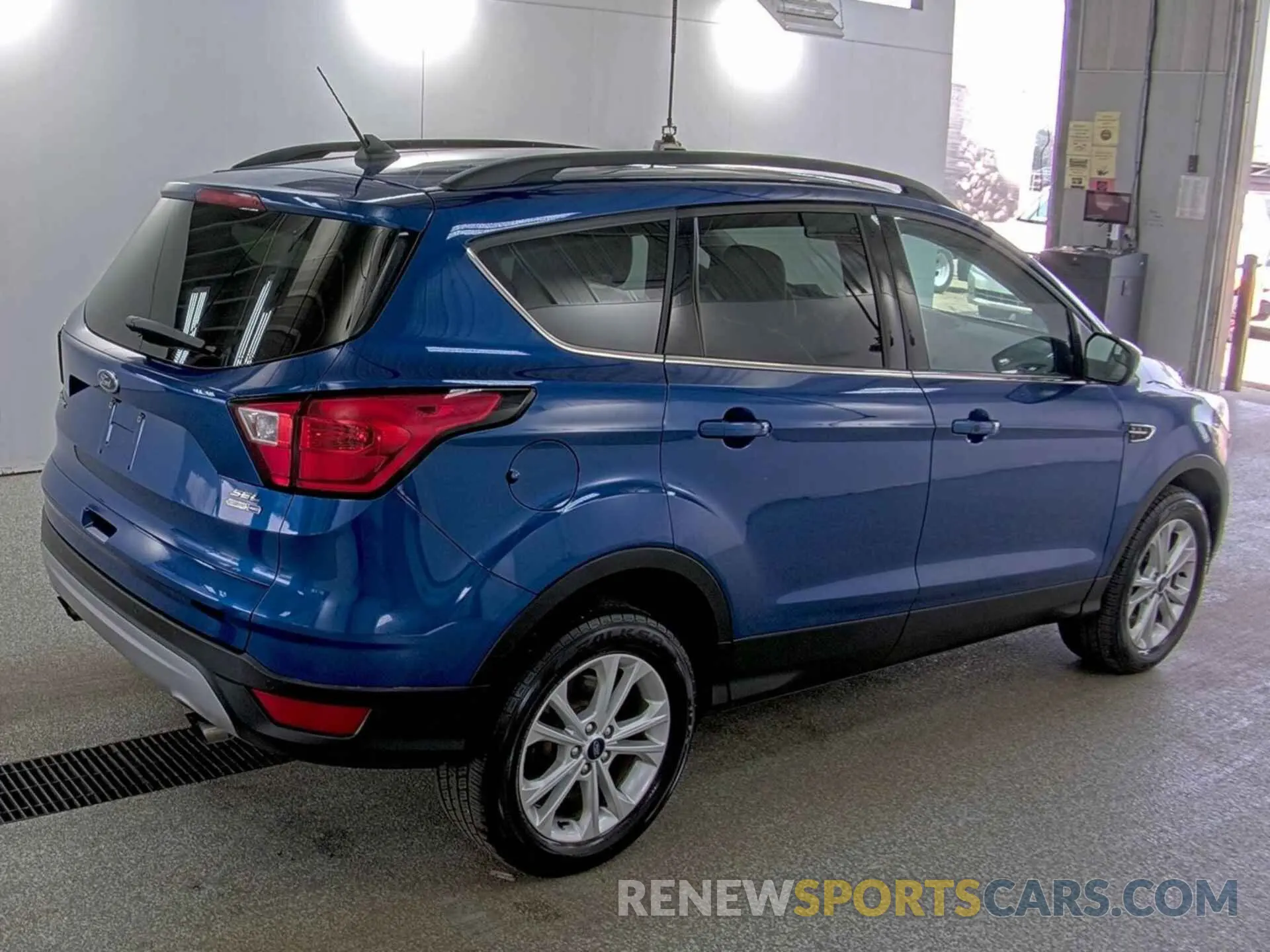 12 fotografías del automóvil dañado 1FMCU9HD4KUA19610 FORD ESCAPE 2019