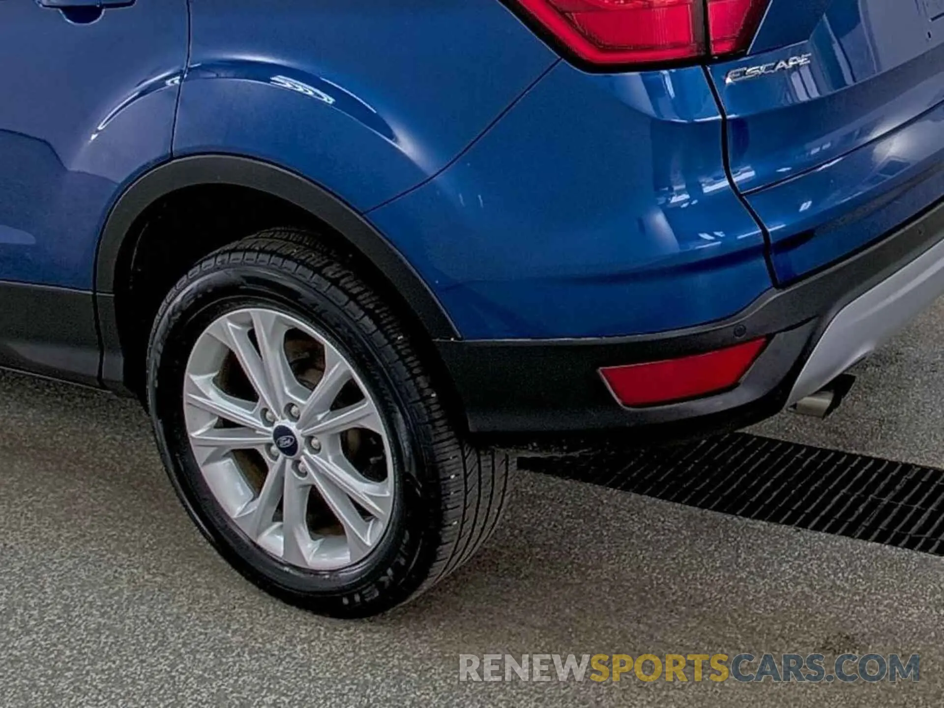 29 fotografías del automóvil dañado 1FMCU9HD4KUA19610 FORD ESCAPE 2019
