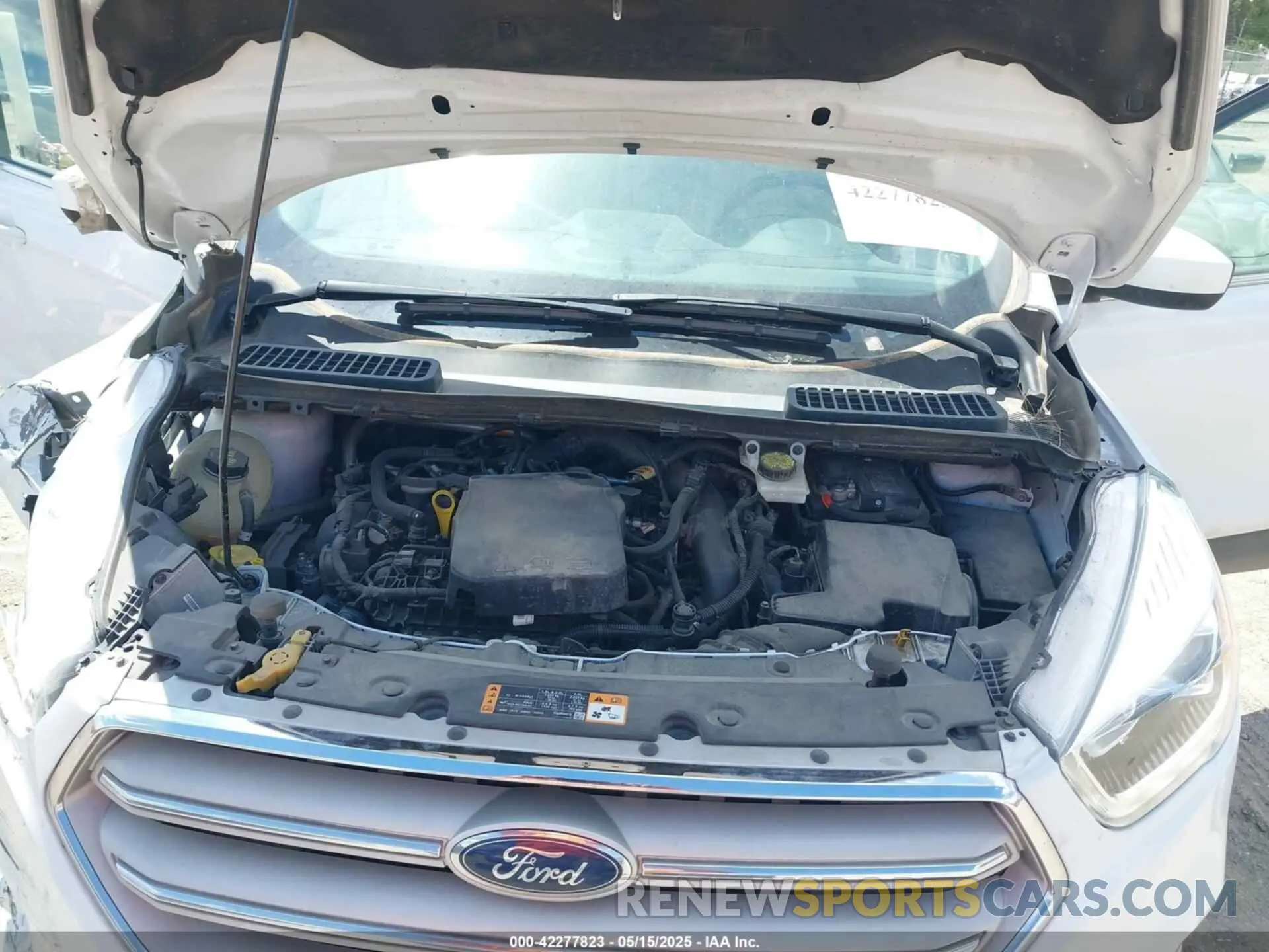10 fotografías del automóvil dañado 1FMCU9HD4KUB01773 FORD ESCAPE 2019