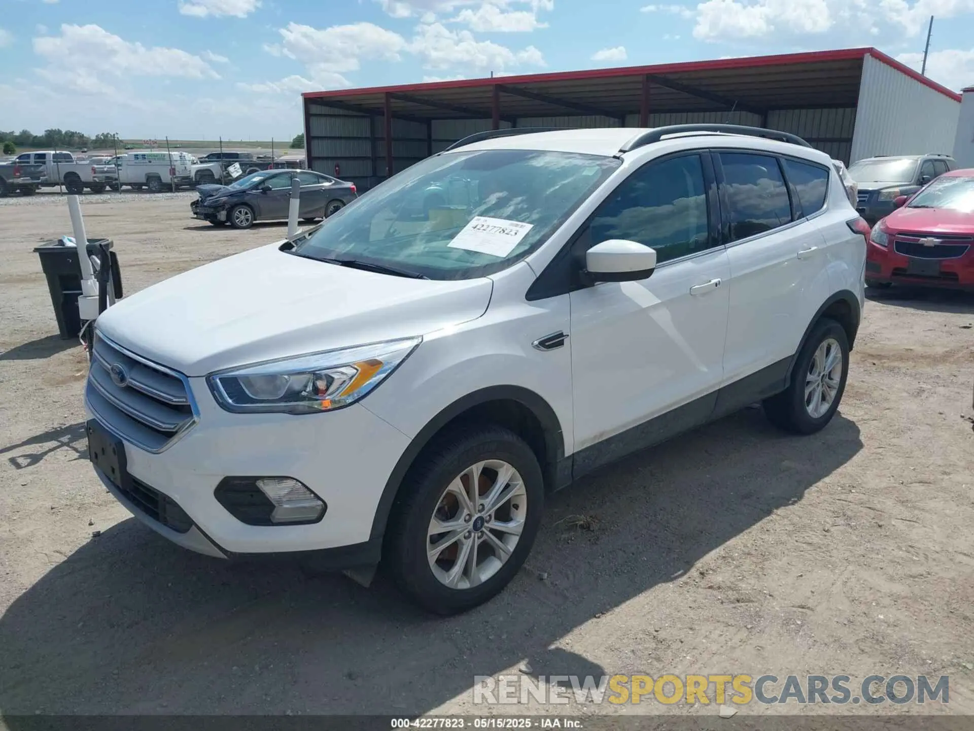 2 fotografías del automóvil dañado 1FMCU9HD4KUB01773 FORD ESCAPE 2019
