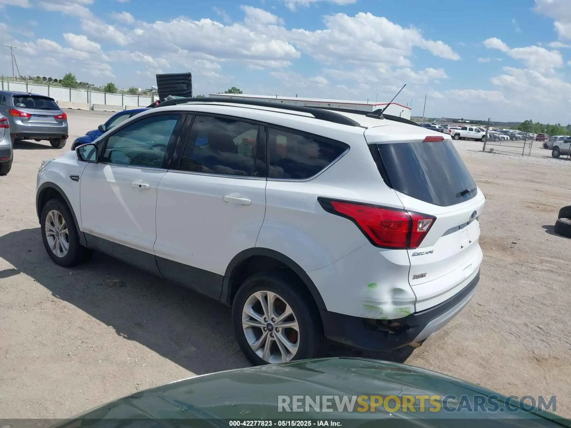 3 fotografías del automóvil dañado 1FMCU9HD4KUB01773 FORD ESCAPE 2019