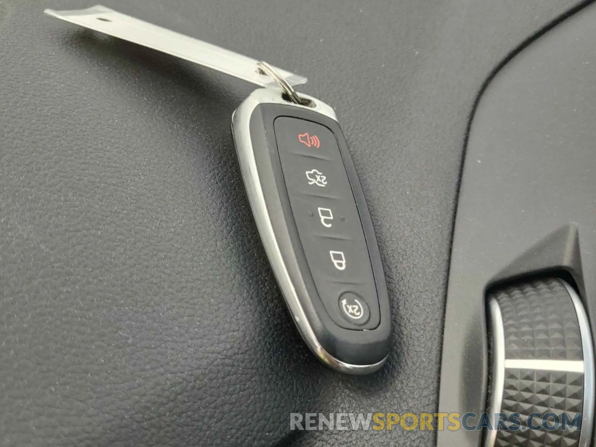 26 fotografías del automóvil dañado 1FMCU9HD4KUC07849 FORD ESCAPE 2019