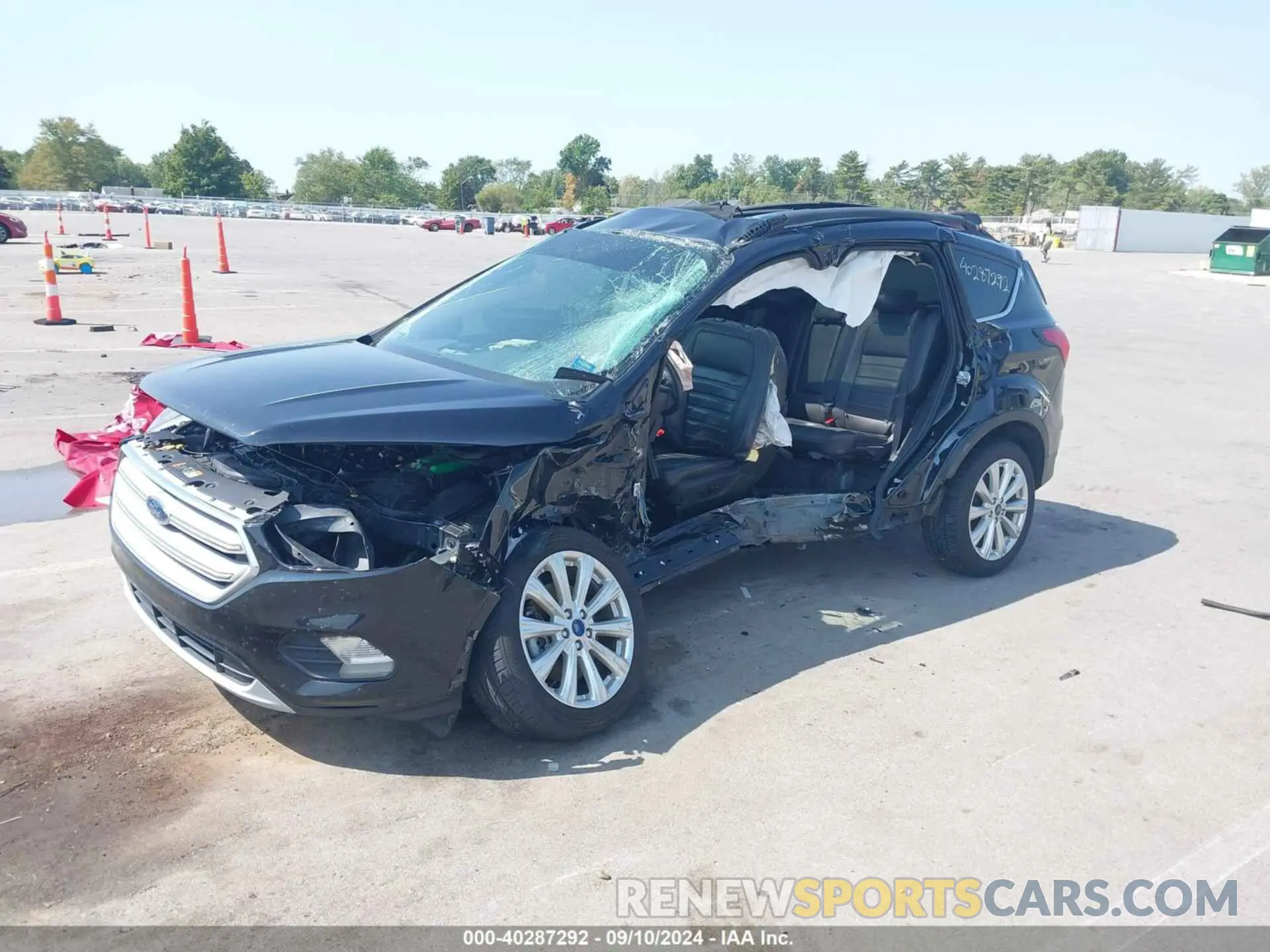 2 fotografías del automóvil dañado 1FMCU9HD5KUA01097 FORD ESCAPE 2019