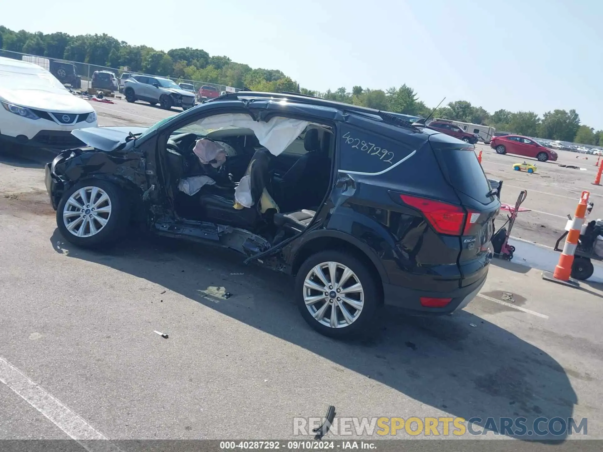 3 fotografías del automóvil dañado 1FMCU9HD5KUA01097 FORD ESCAPE 2019