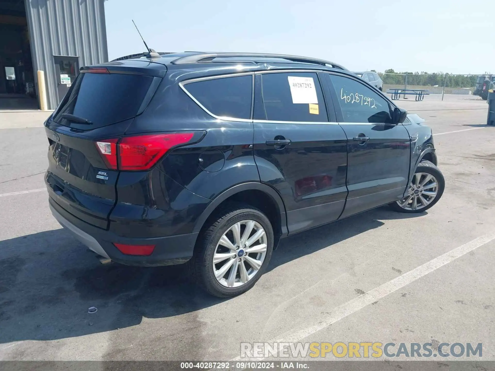 4 fotografías del automóvil dañado 1FMCU9HD5KUA01097 FORD ESCAPE 2019