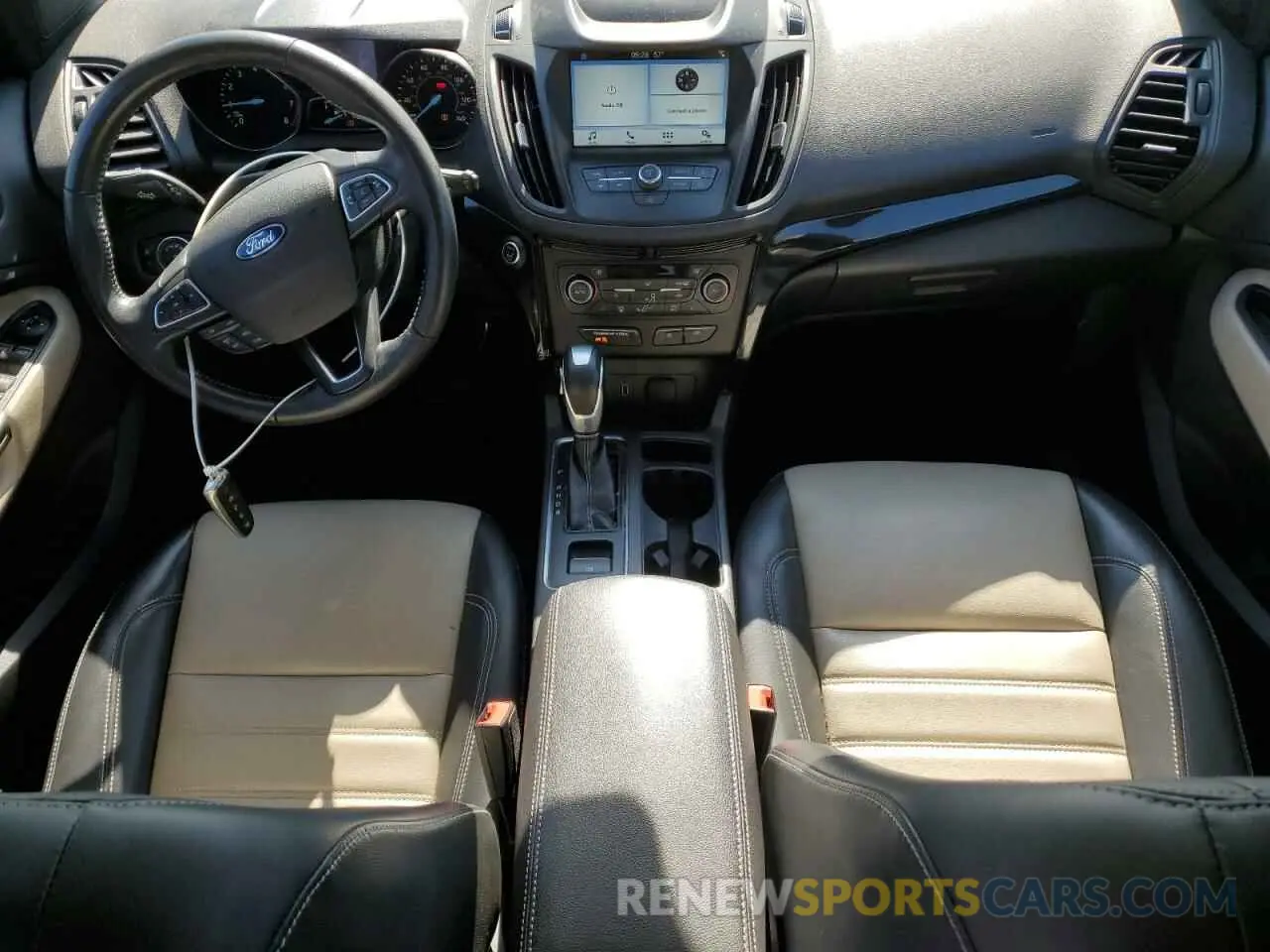 8 fotografías del automóvil dañado 1FMCU9HD5KUA96289 FORD ESCAPE 2019