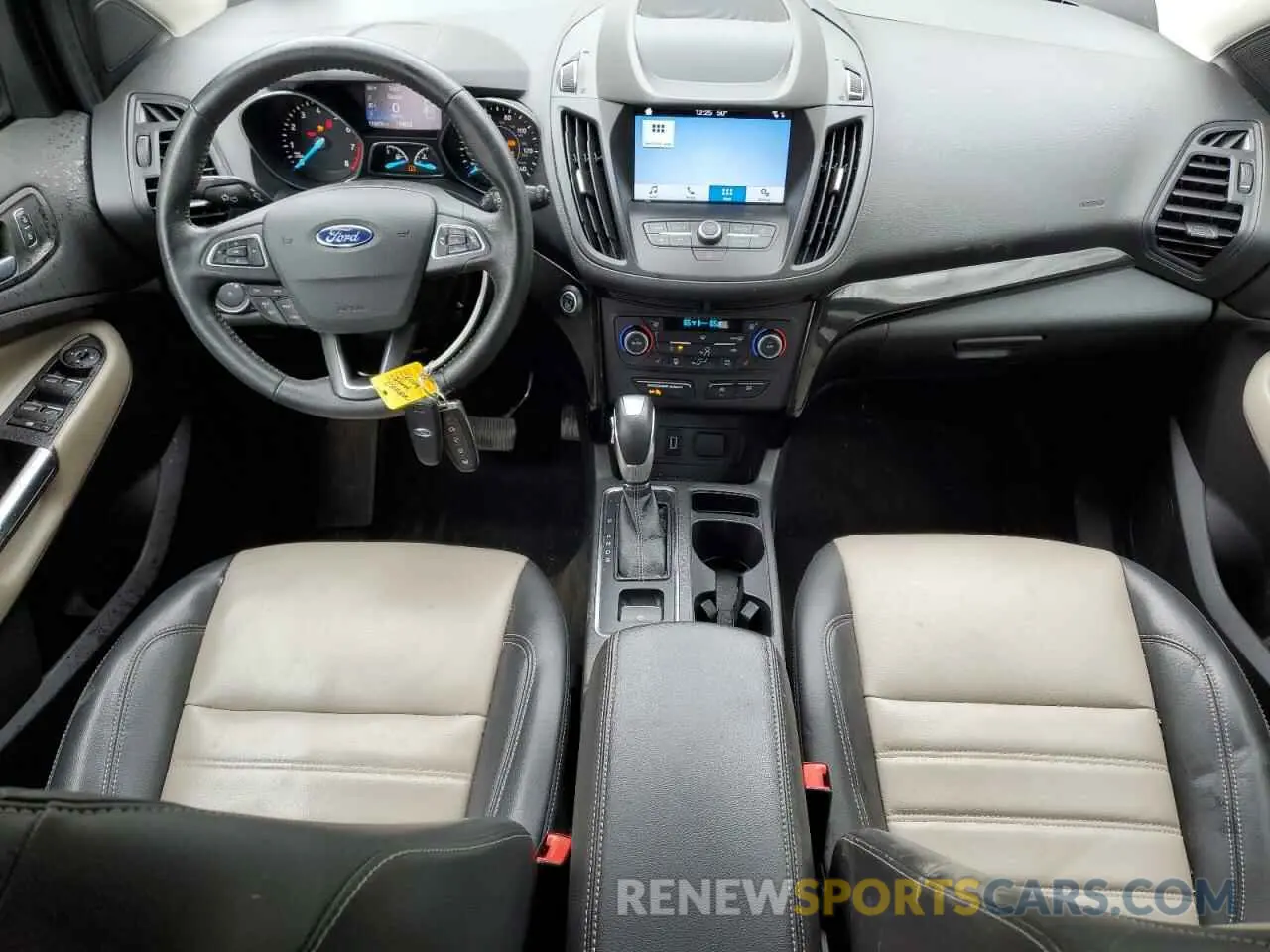 8 fotografías del automóvil dañado 1FMCU9HD5KUB18033 FORD ESCAPE 2019